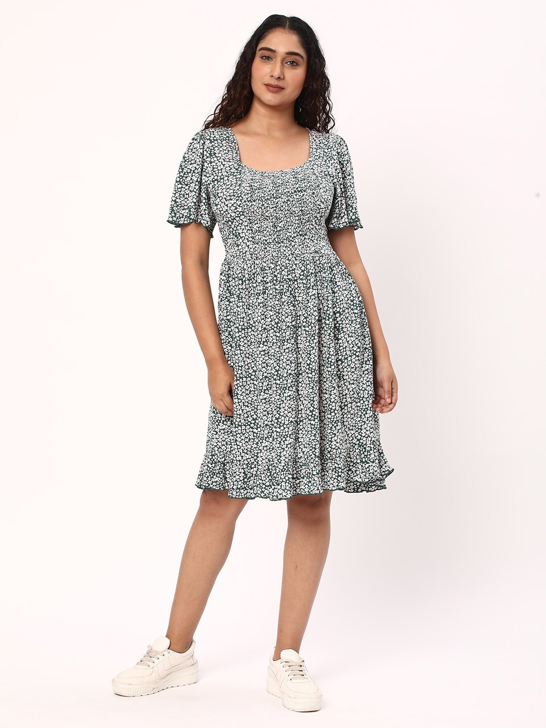 

R&B Floral Printed Square Neck Flared Sleeves Fit & Flare Dress, Green