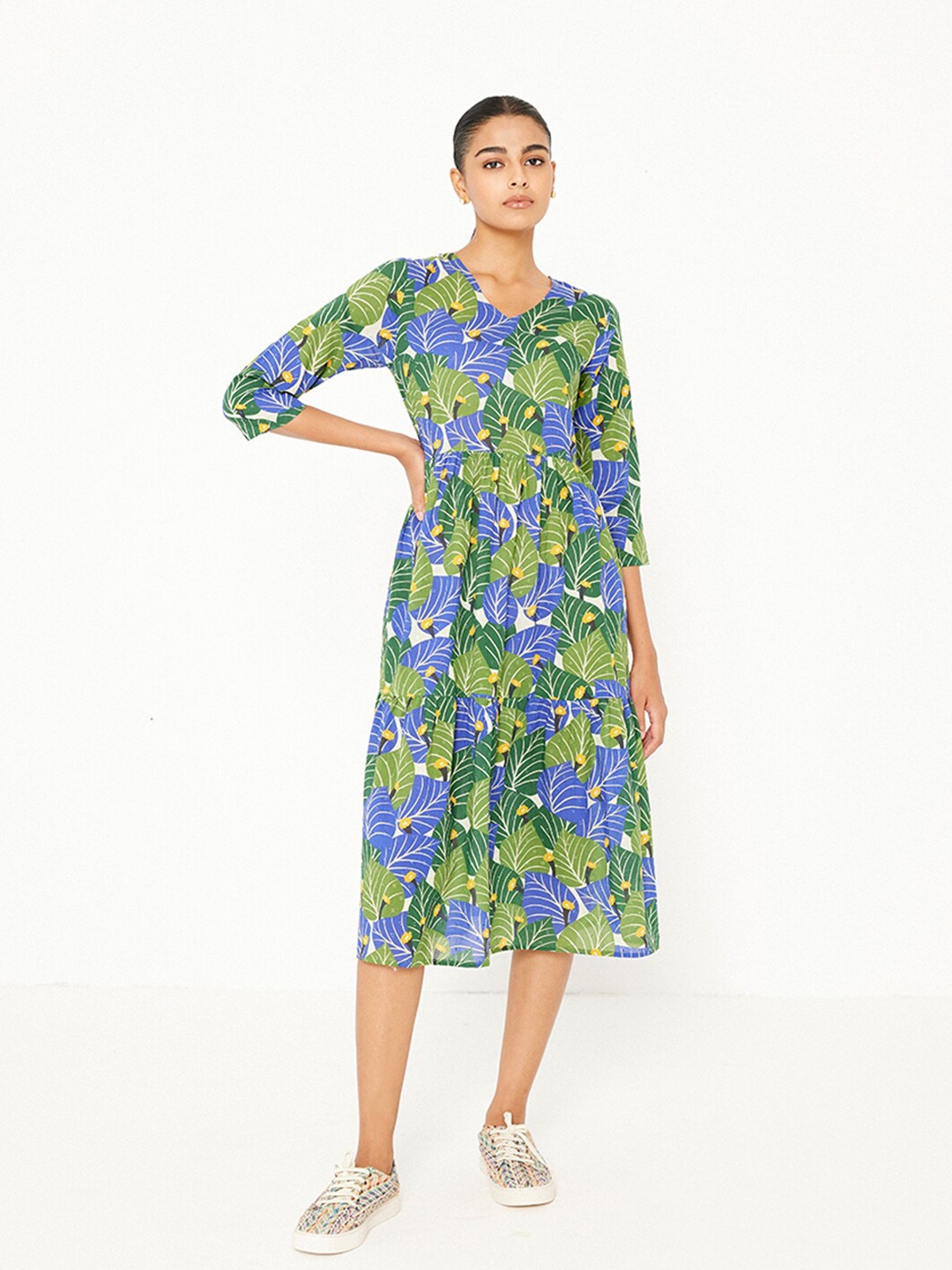 

Ancestry Floral Printed V-Neck A-Line Midi Dress, Green