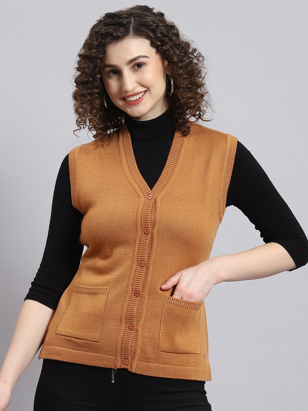 

Monte Carlo V-Neck Cardigan, Brown