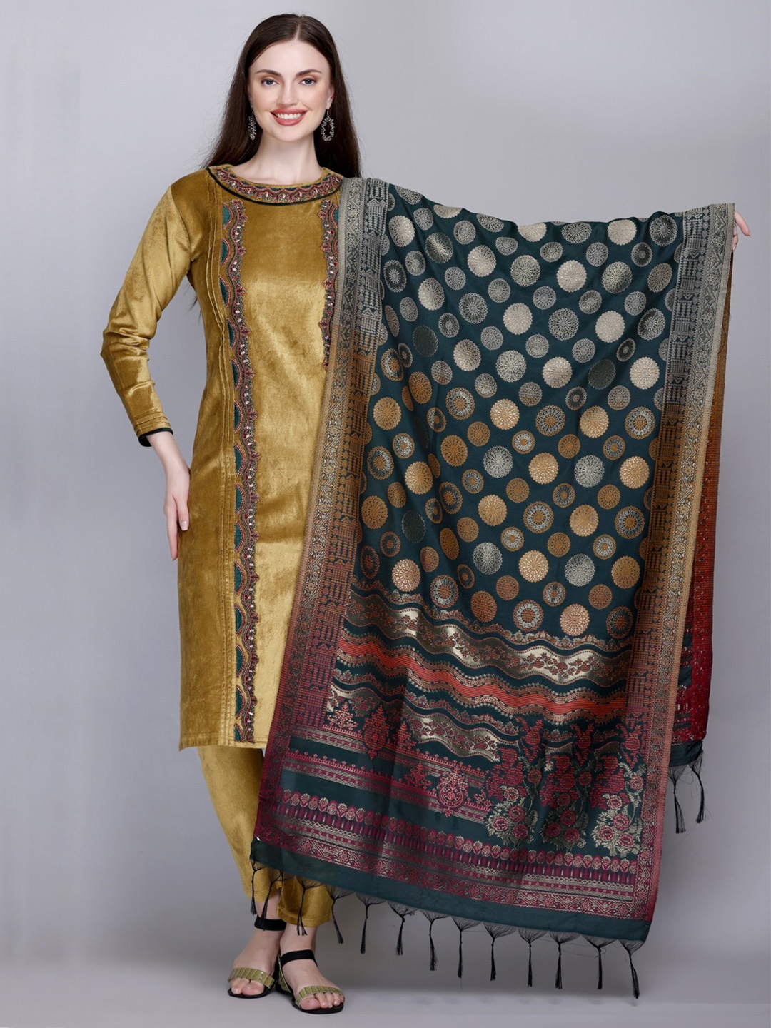 

VELVTINE Ethnic Motifs Embroidered Regular Pure Wool Kurta with Trousers & Dupatta, Beige