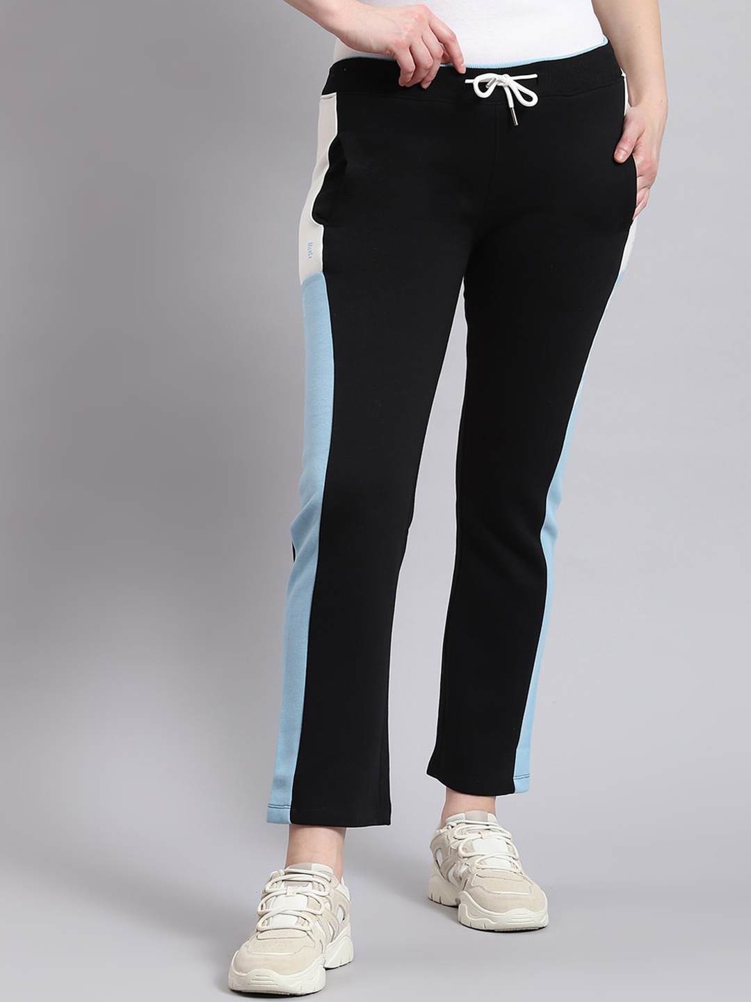 

Monte Carlo Side Striped Detailed Regular Fit Track Pants, Black