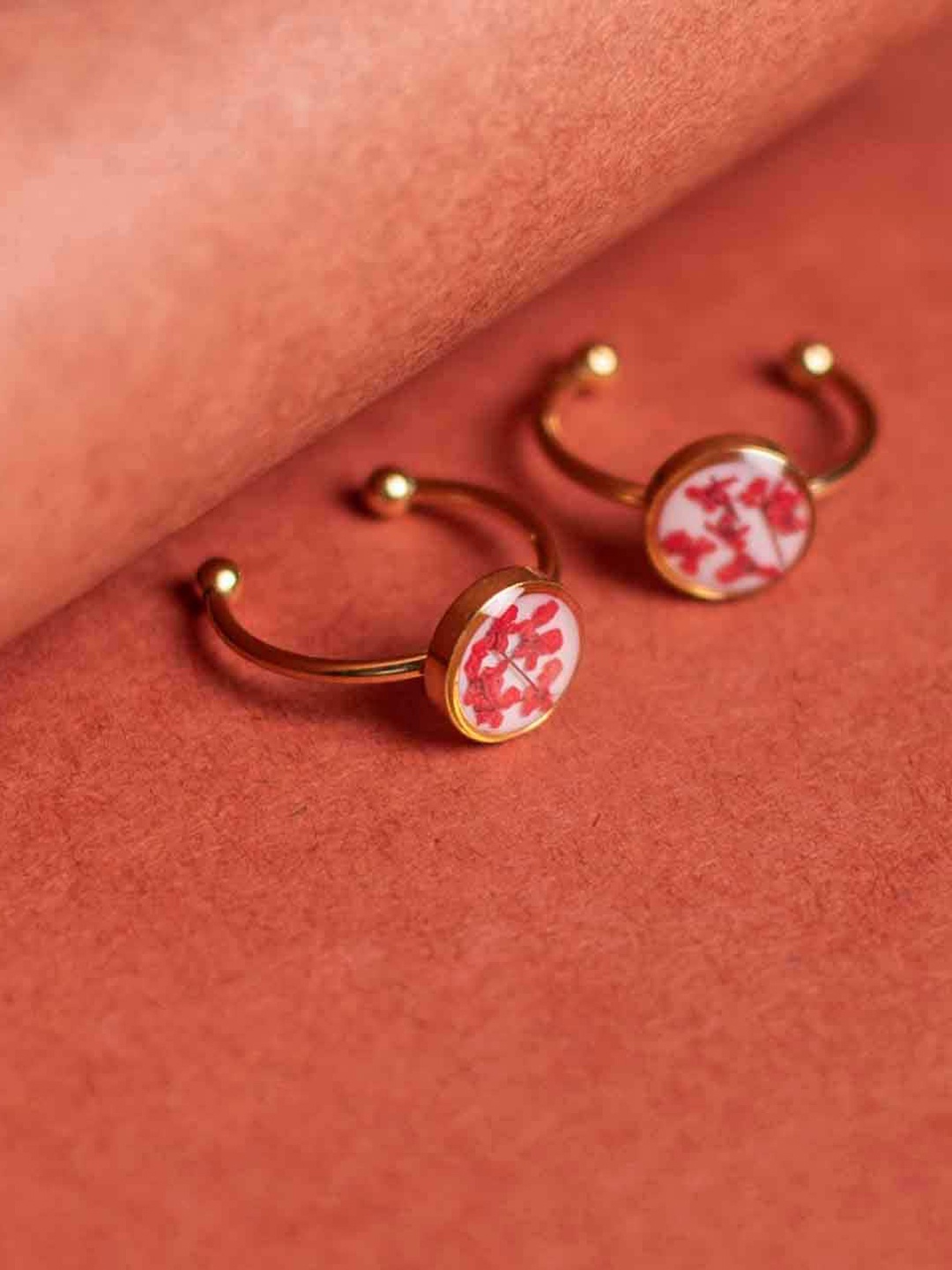 

LEAFYAFFAIR Gold-Plated Adjustable Finger Ring