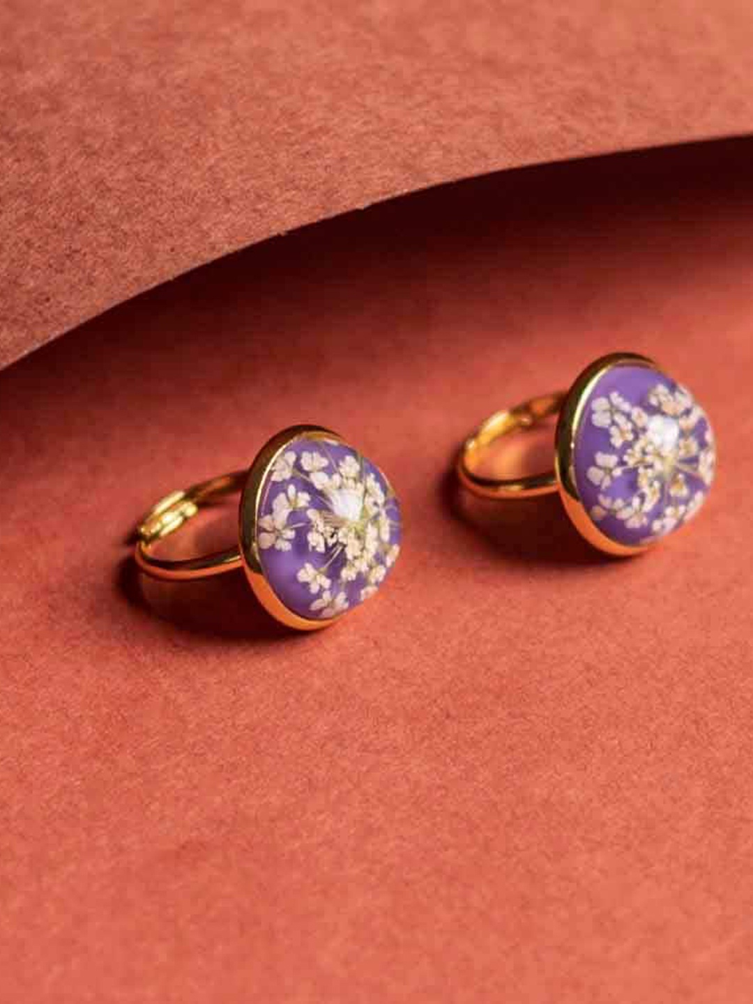 

LEAFYAFFAIR Gold-Plated Adjustable Finger Ring