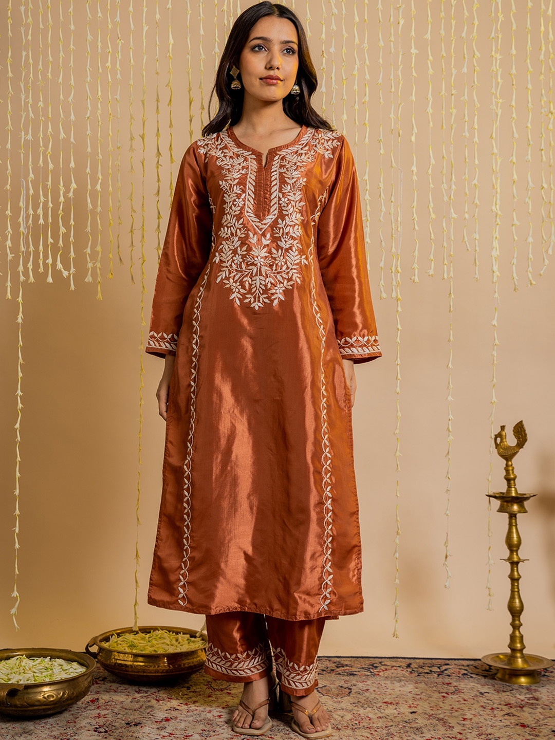 

HOUSE OF KARI Women Fizaa Silk Chikankari Kurta Set, Brown