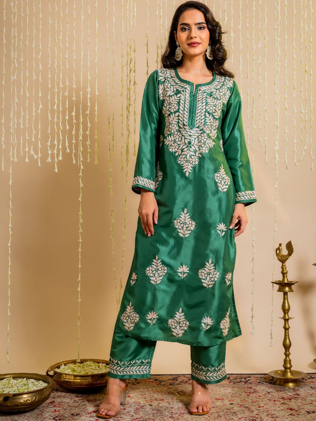 

HOUSE OF KARI Women Fizaa's Silk Chikankari Kurta Set, Green