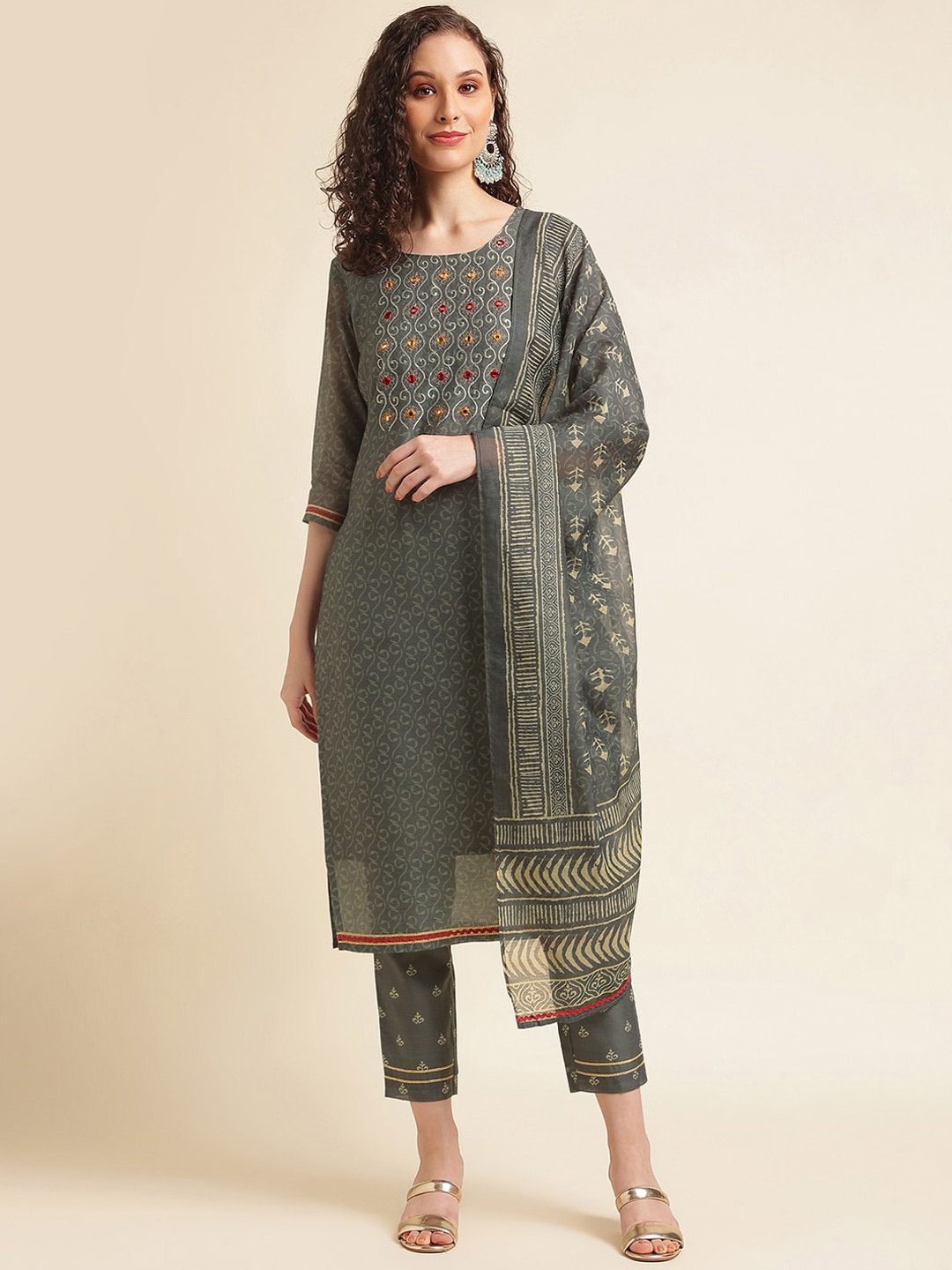 

NAINVISH Ethnic Motifs Printed Regular Thread Work Kurta with Trousers & Dupatta, Green