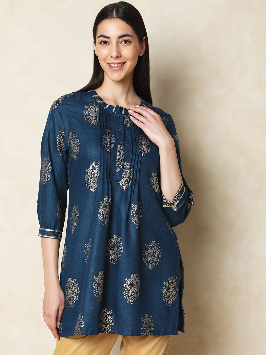 

Indifusion Floral Printed Mandarin Collar Chanderi Silk Kurti, Blue