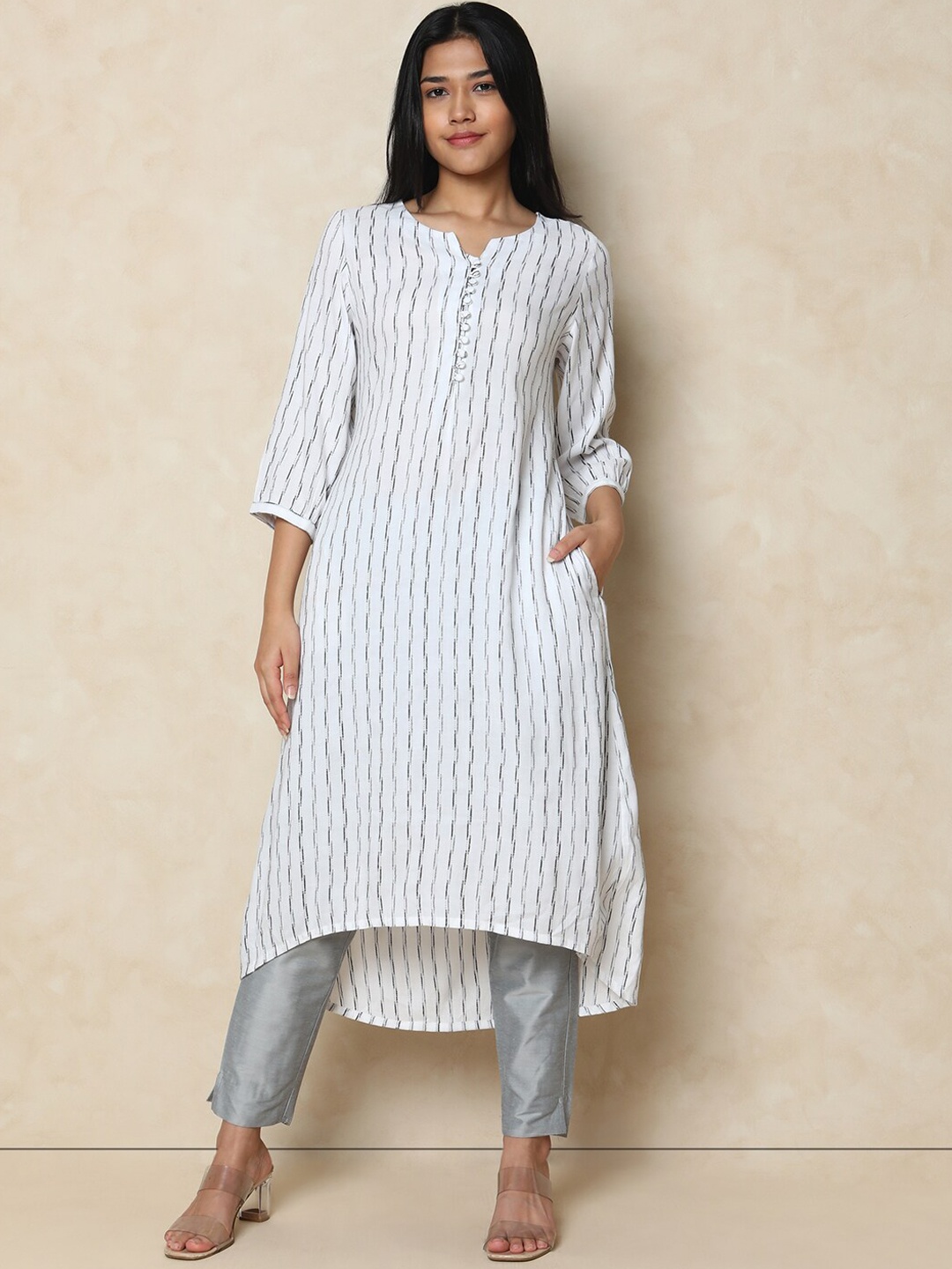 

Indifusion Striped Round Notched Neck Cotton Kurta, White