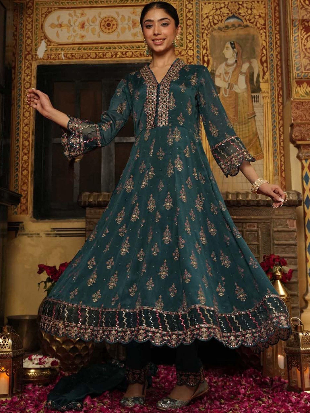 

Meena Bazaar Ethnic Motifs Embroidered V-Neck Thread Work Kurta Set With Dupatta, Teal