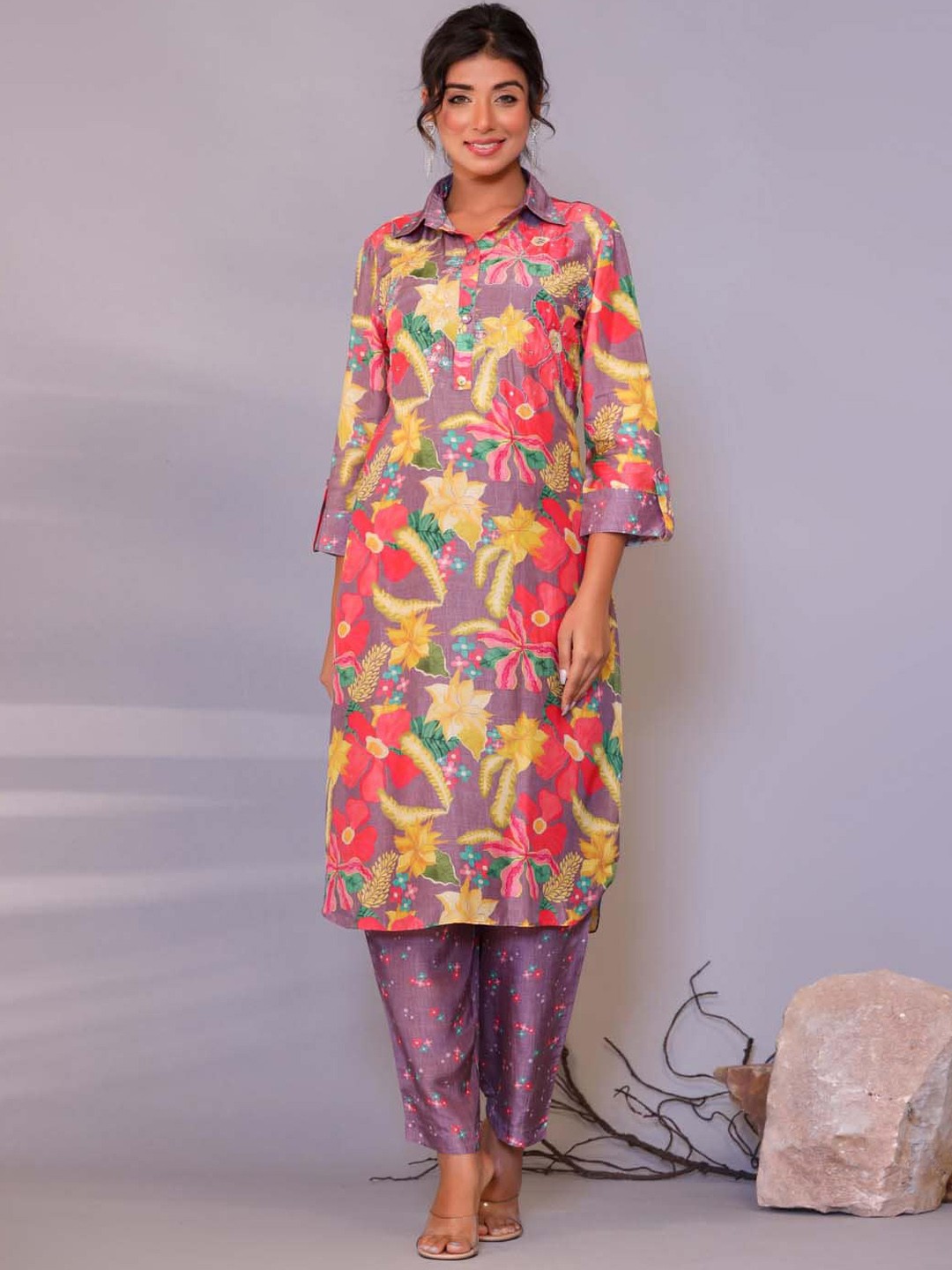 

Meena Bazaar Floral Printed Shirt Collar Regular Sequinned Kurta With Trousers, Purple