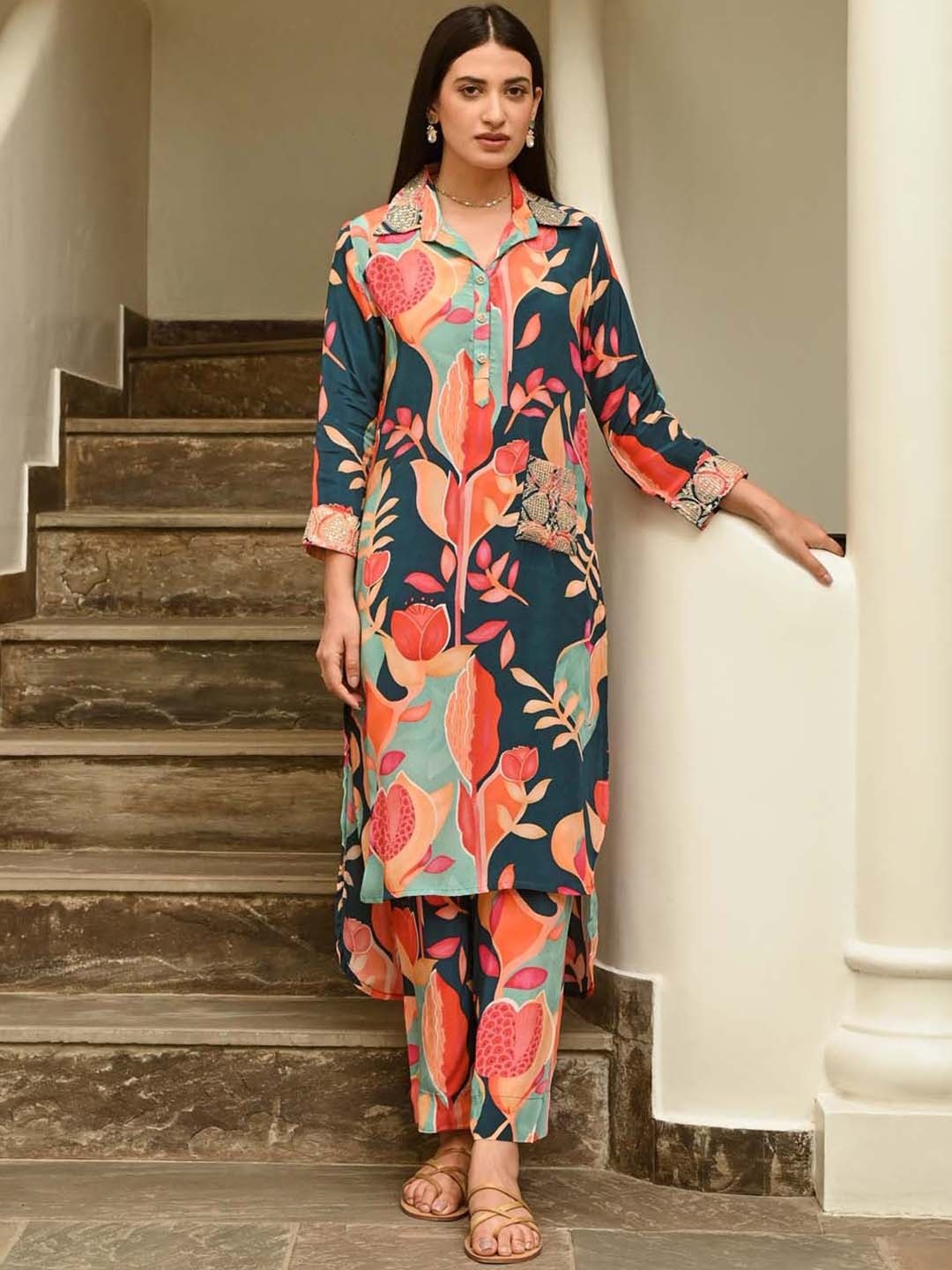 

Meena Bazaar Floral Printed Kurta With Trousers, Navy blue