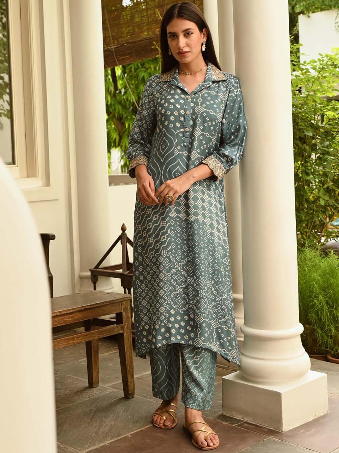 

Meena Bazaar Bandhani Printed Shirt Collar Kurta With Trousers, Blue