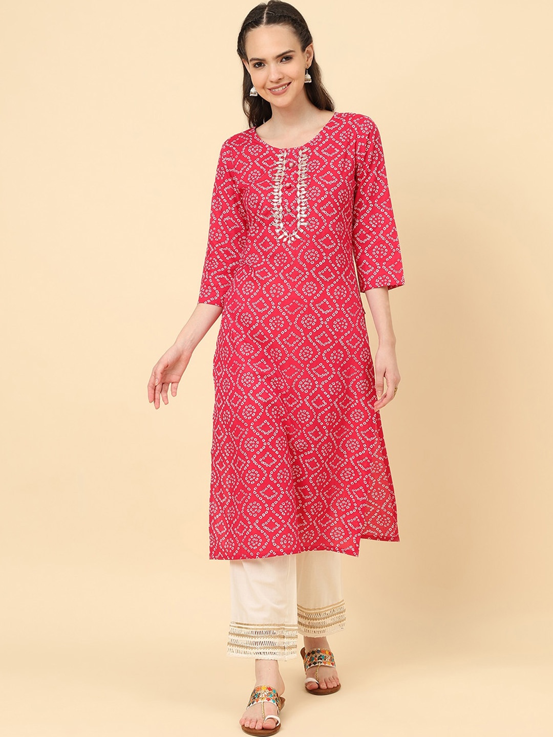 

Varanga Bandhani Ethnic Motifs Printed Regular Sleeves Thread Work Cotton Straight Kurta, Fuchsia