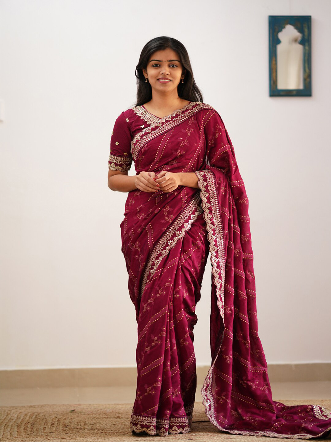 

Mitera Purple & Gold Geometric Printed Patola Saree, Maroon