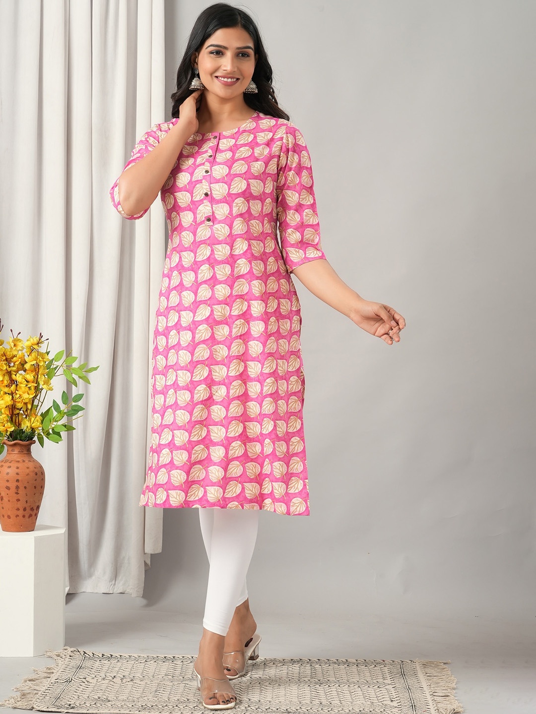 

HERE&NOW Geometric Printed Liva Kurta, Pink