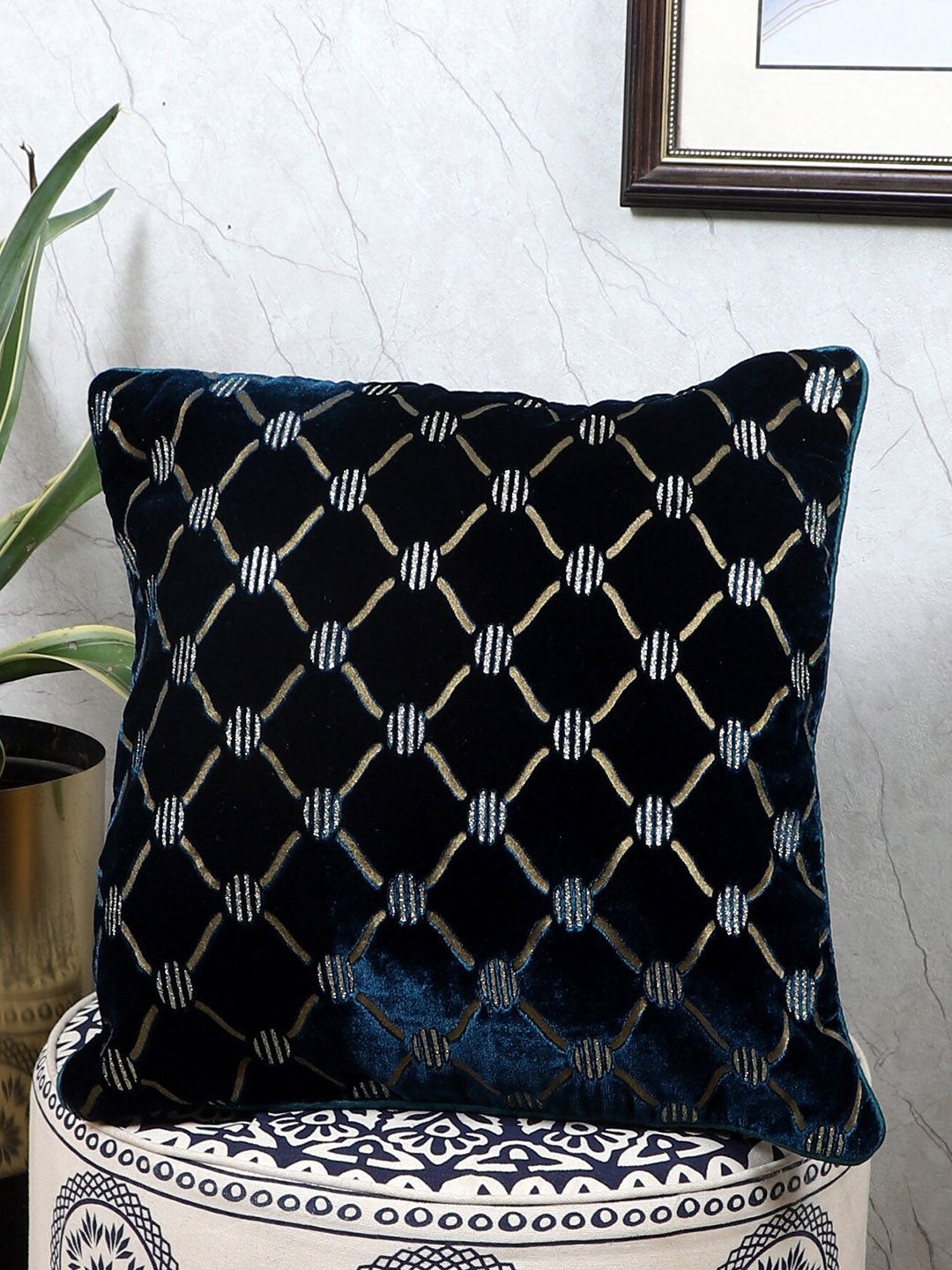 

MFD HOME FURNISHING Turquoise Blue & Green Embellished Velvet Square Cushion Covers