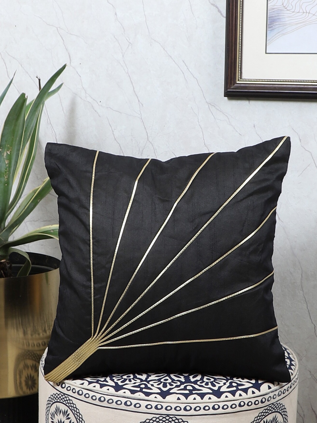 

MFD HOME FURNISHING Black Embroidered Square Cushion Cover