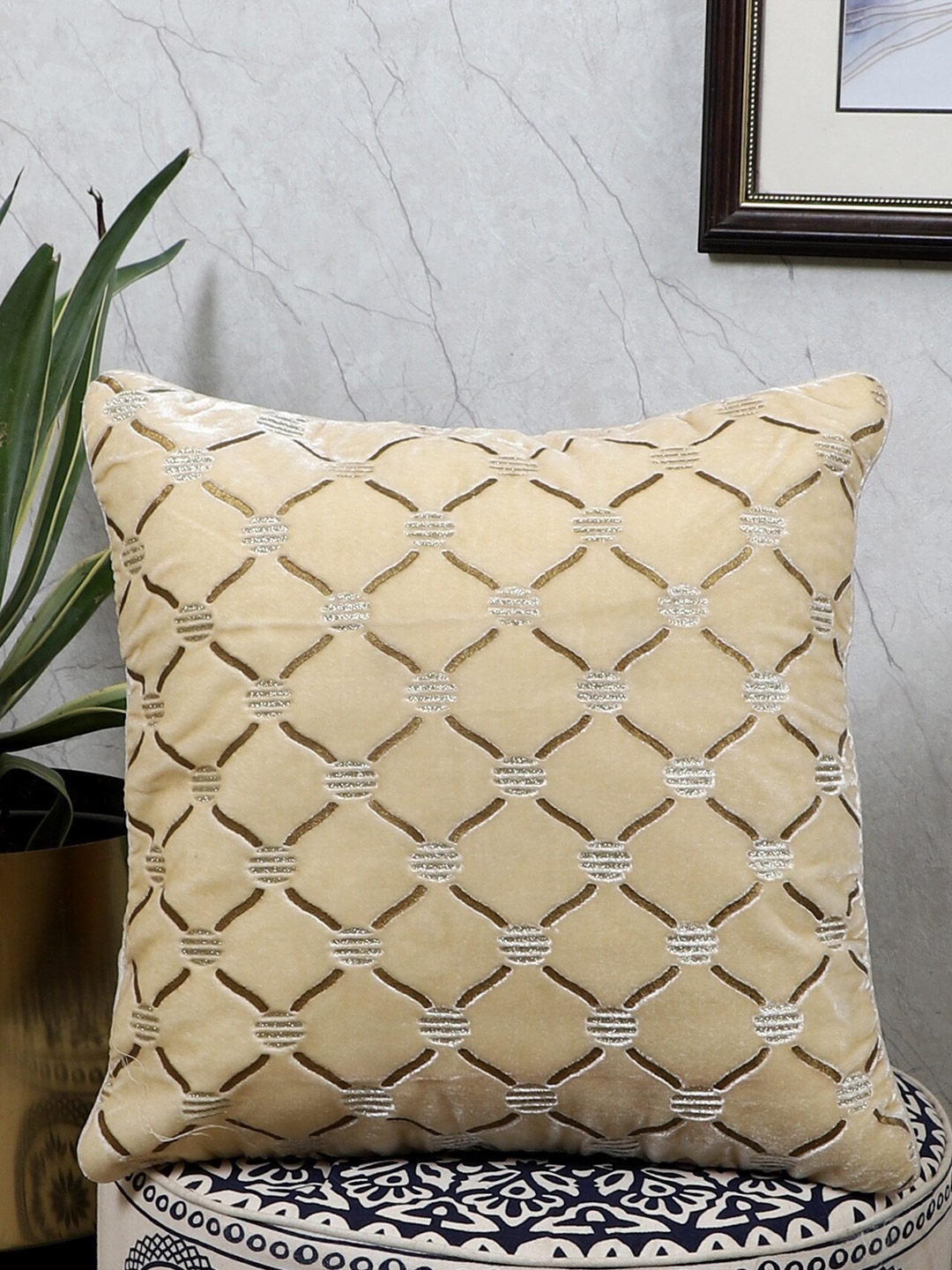

MFD HOME FURNISHING Beige Embroidered Velvet Square Cushion Cover