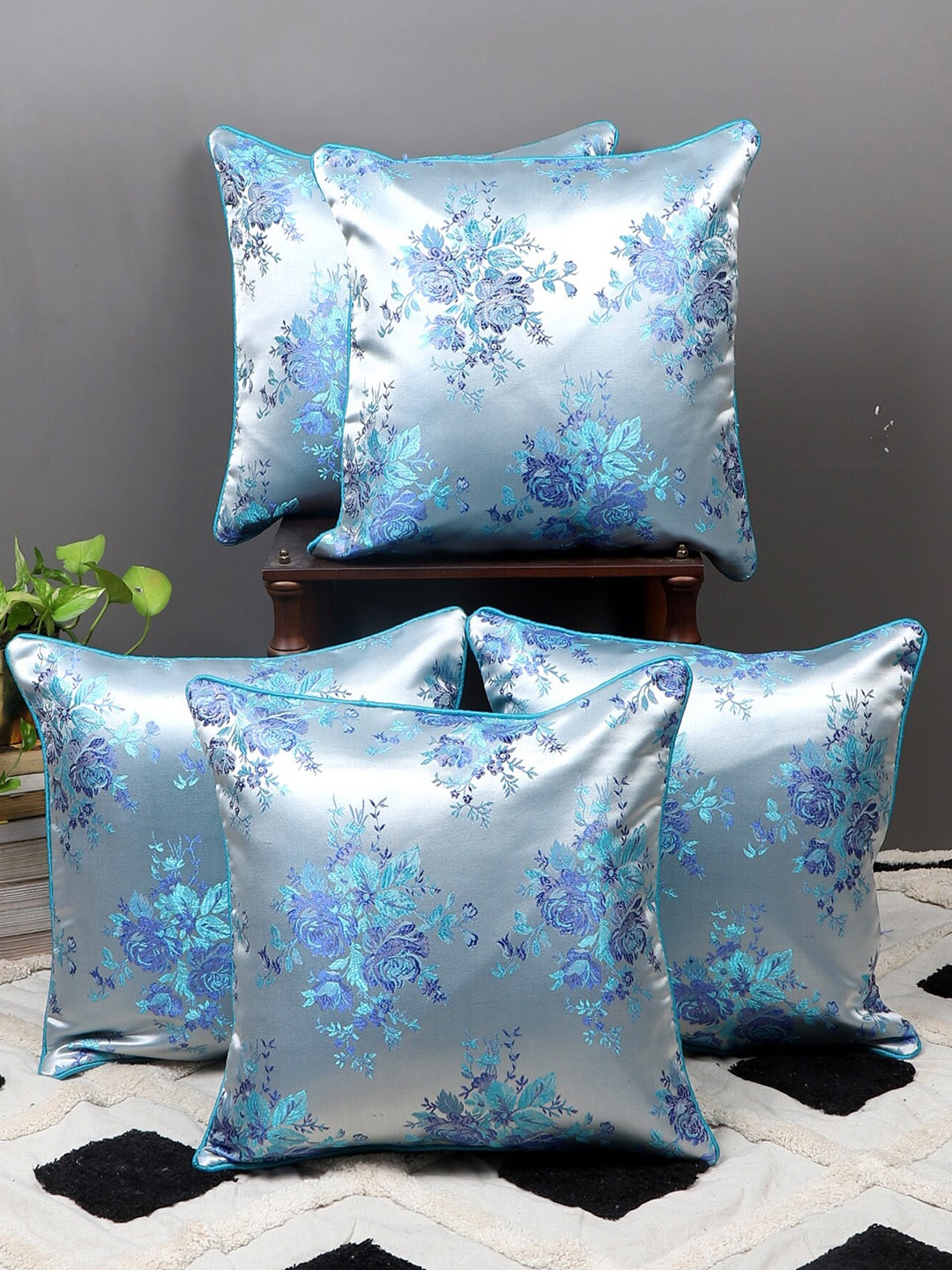 

MFD HOME FURNISHING Blue & Silver-Toned 5-Pieces Floral Silk Square Cushion Covers