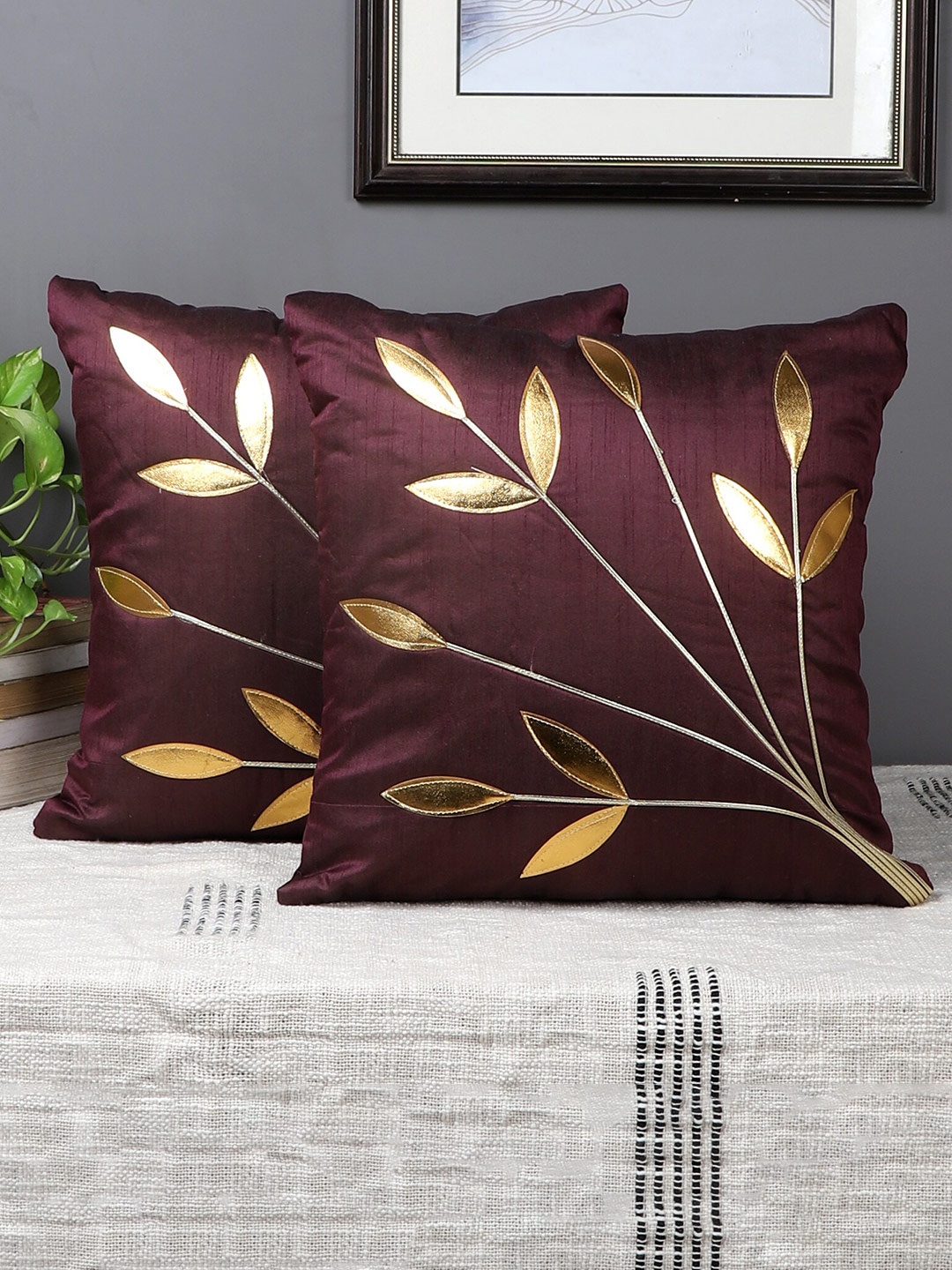 

MFD HOME FURNISHING Purple & Gold-Toned 2 Pieces Embellished Square Cushion Covers