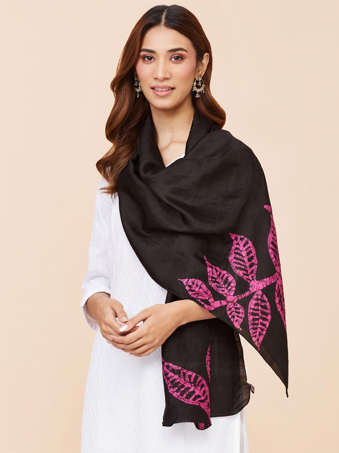 

Fabindia Batik Printed Stole, Black