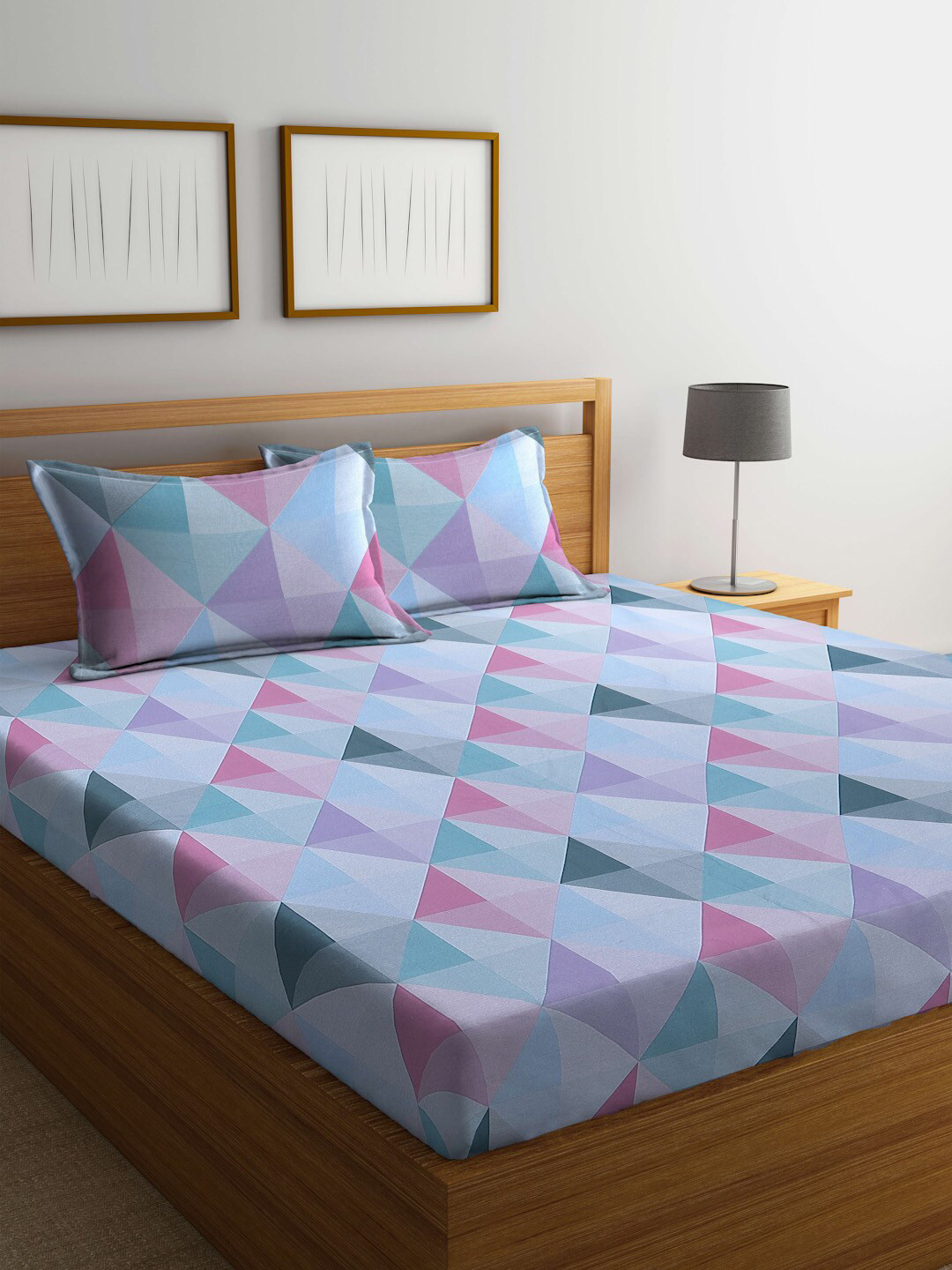 

BOMBAY DYEING Blue & Purple Printed Cotton 104 TC King Bedsheet with 2 Pillow Covers