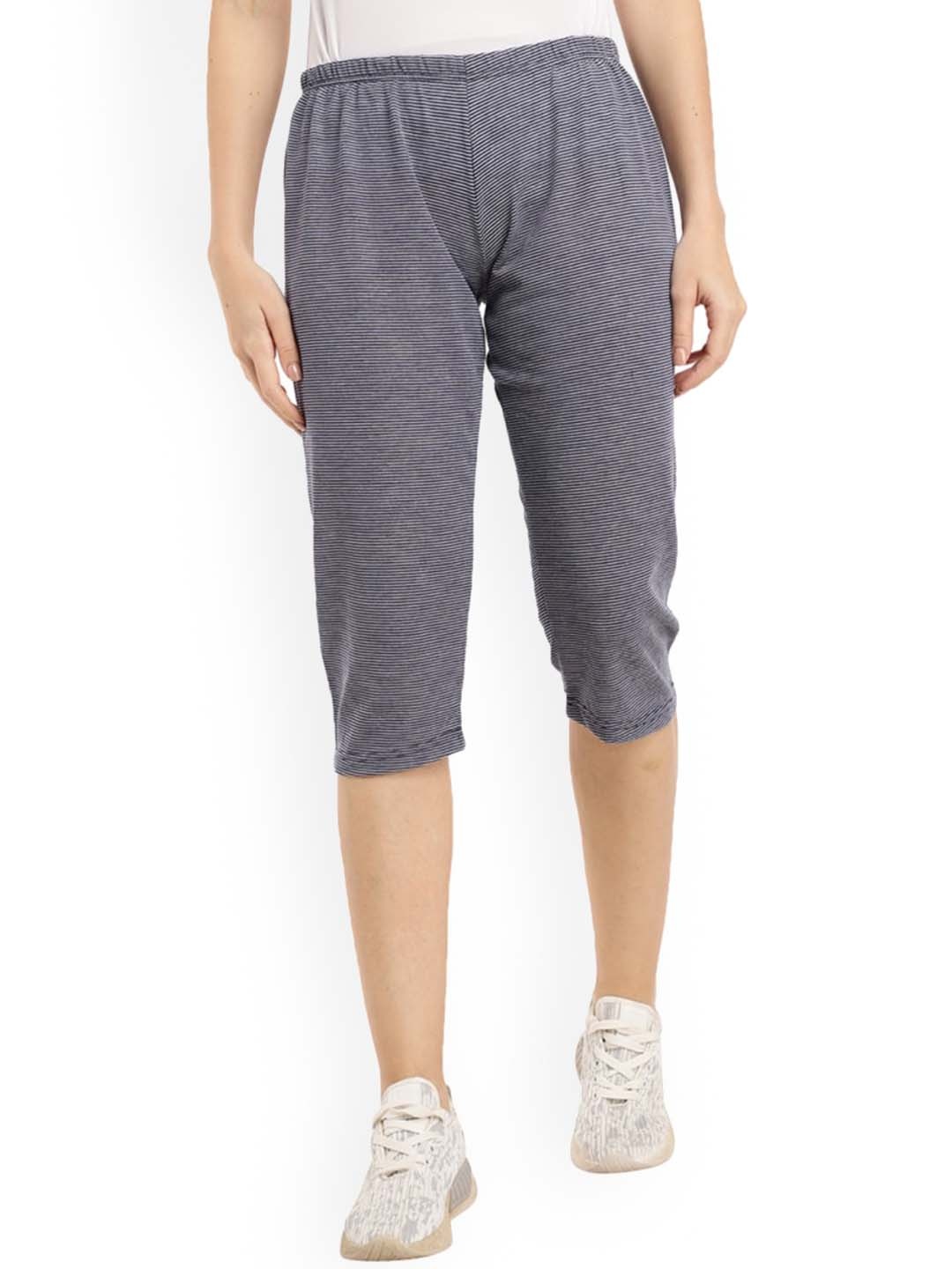 

V-Mart Mid Rise Striped Capri, Navy blue