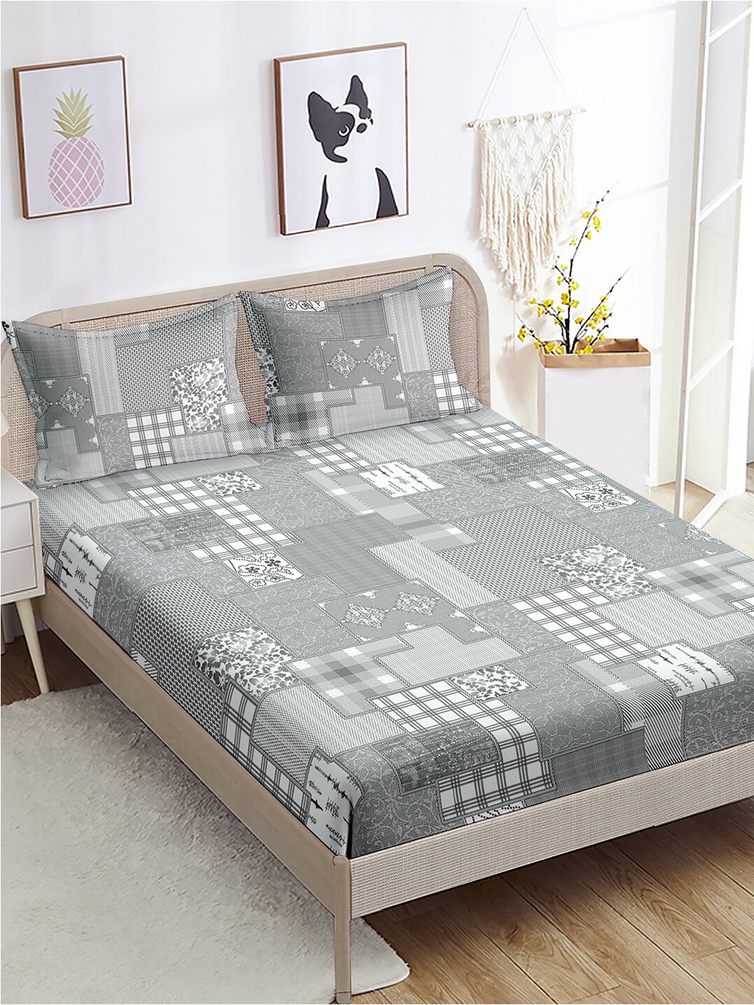

BELLA CASA Sunshine Grey Geometric Cotton 220 TC King Bedsheet with 2 Pillow Covers
