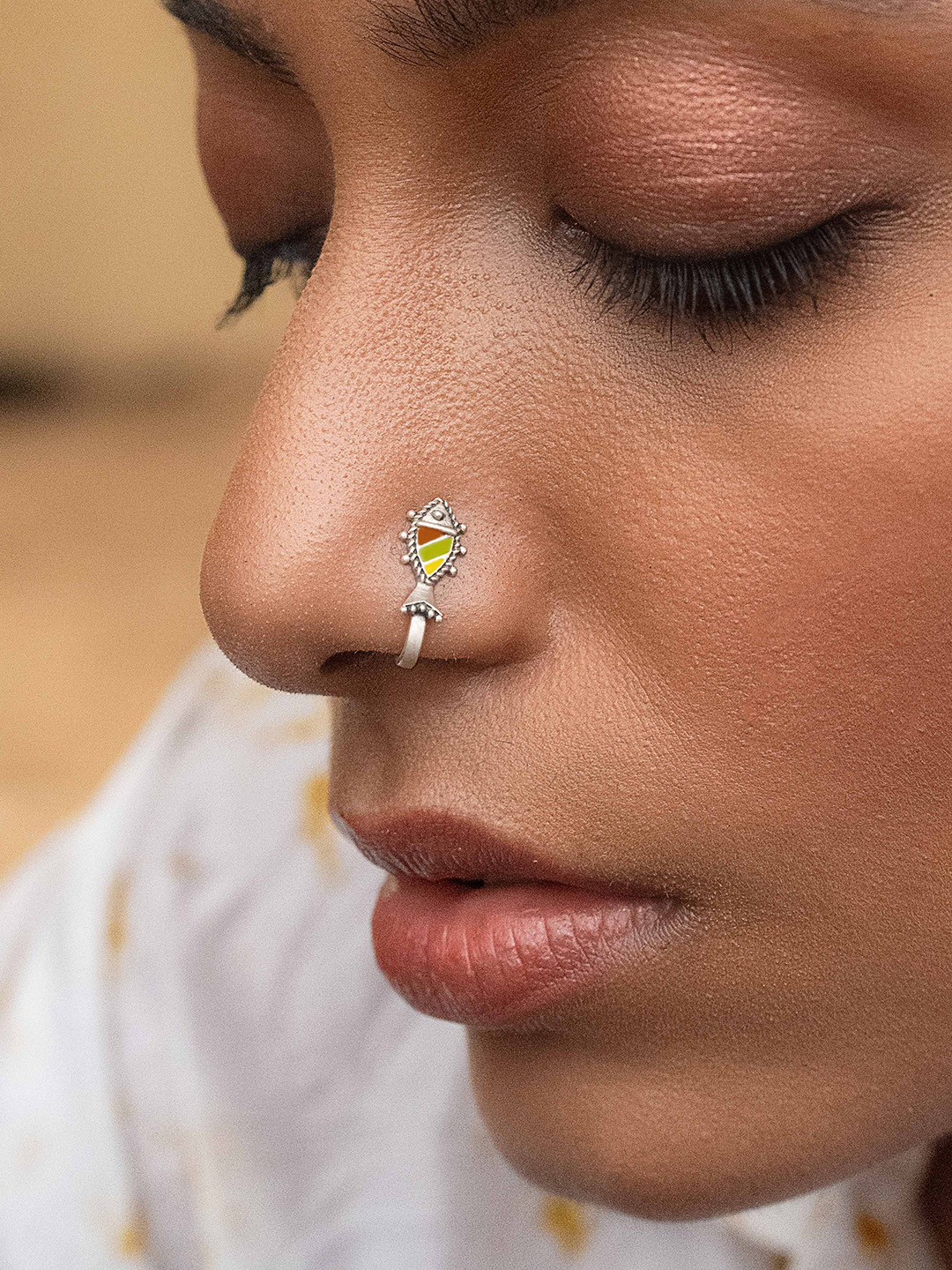 

SHAYA Meen 925 Silver Oxidised Insert Nosepin