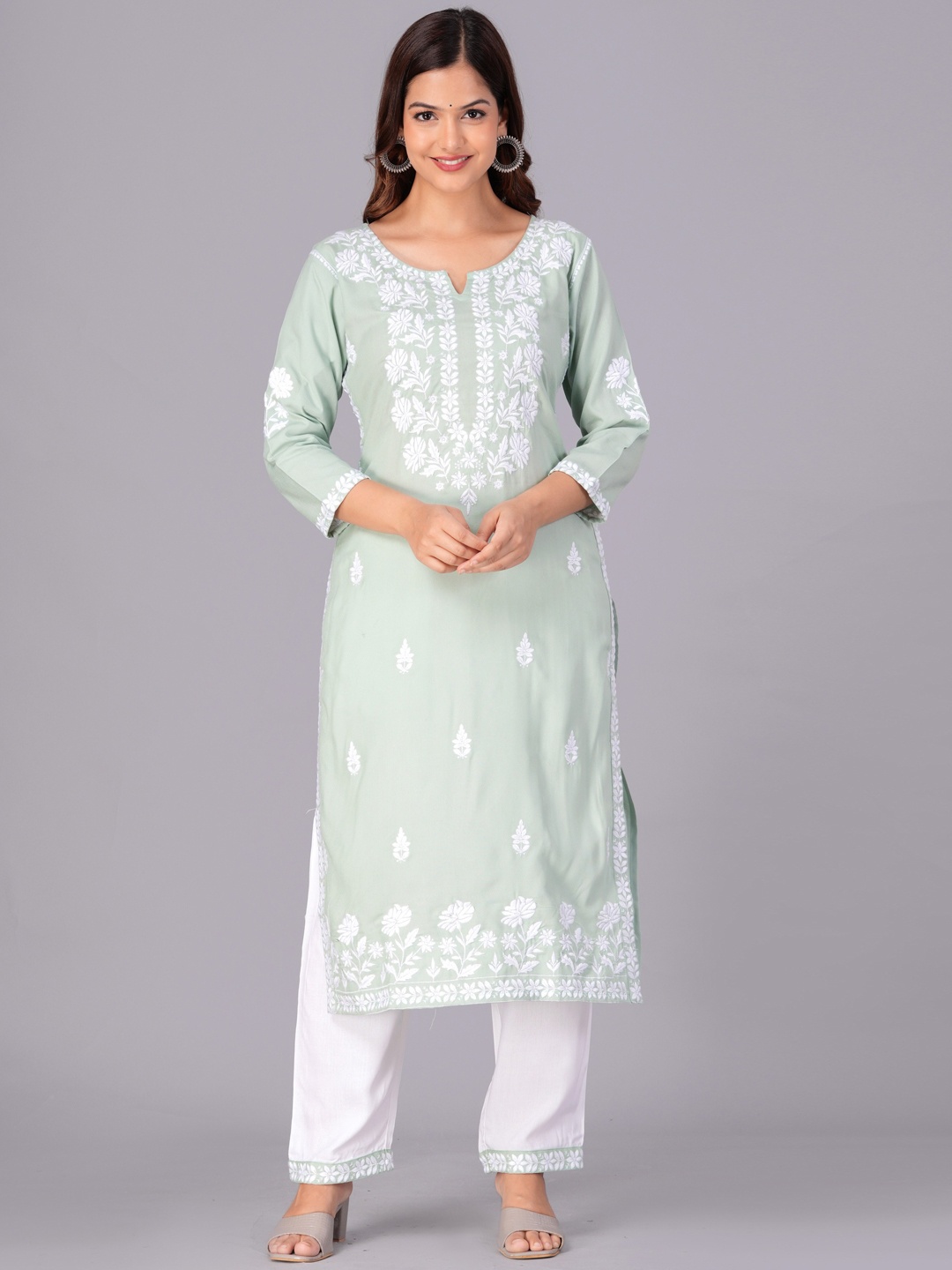 

DORIYA Floral Embroidered Regular Thread Work Kurta with Palazzos, Green