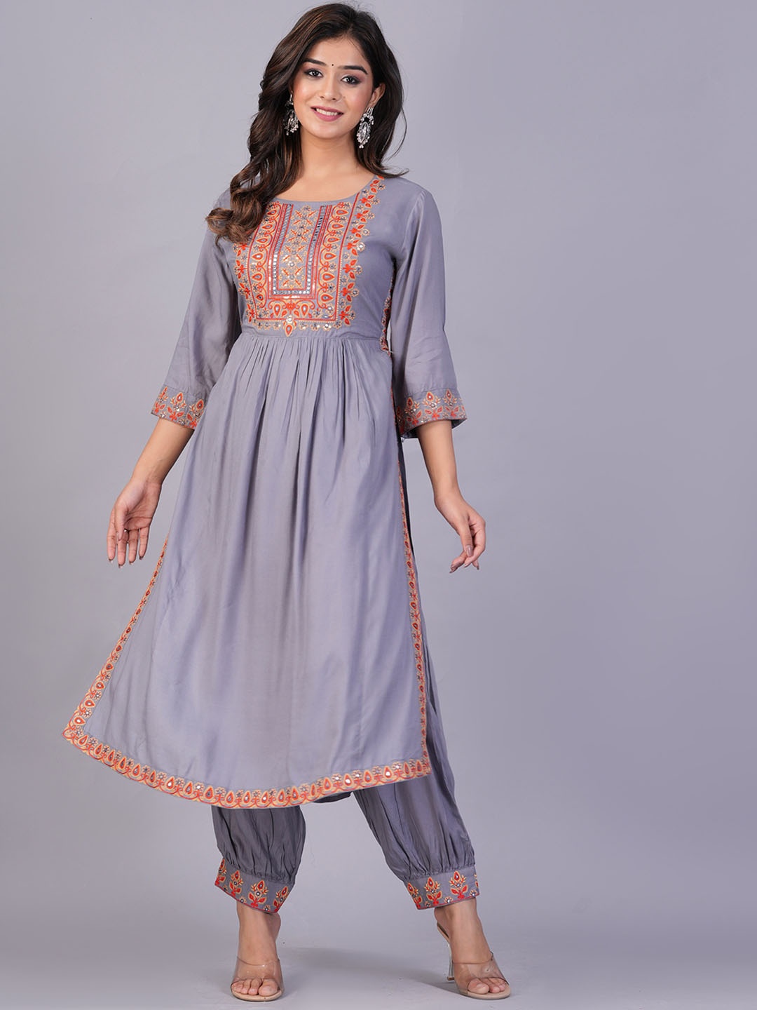 

DORIYA Regular Mirror Work Kurta with Palazzos, Grey