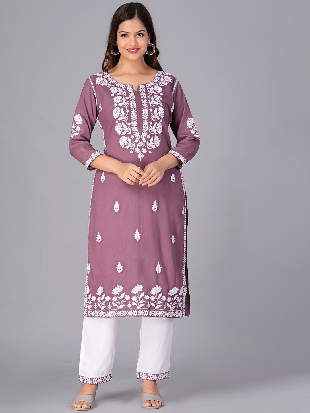

DORIYA Ethnic Motifs Embroidered Notched Neck Kurta with Palazzos, Purple