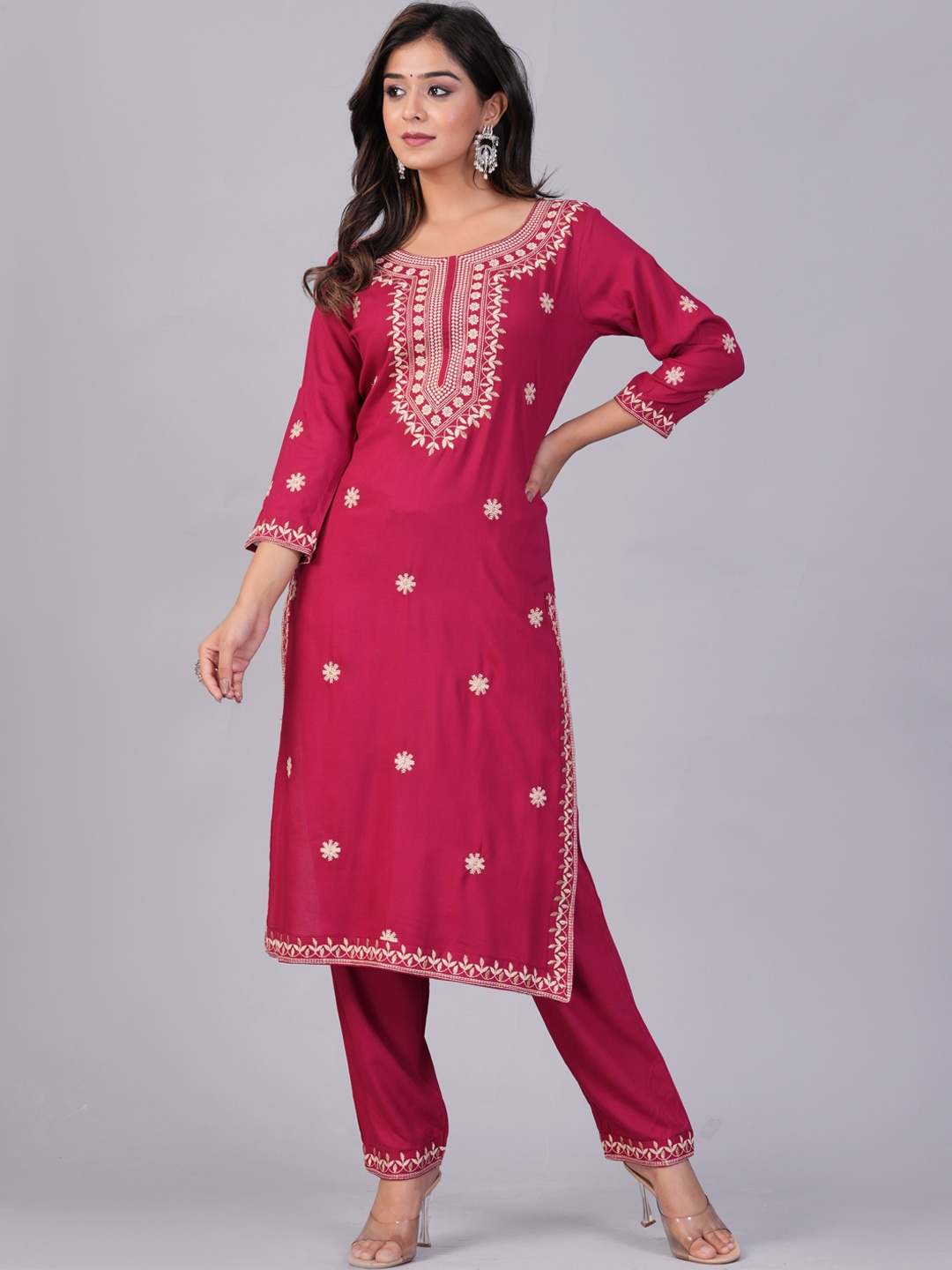 

DORIYA Ethnic Motifs Embroidered Regular Thread Work Kurta & Trousers, Maroon