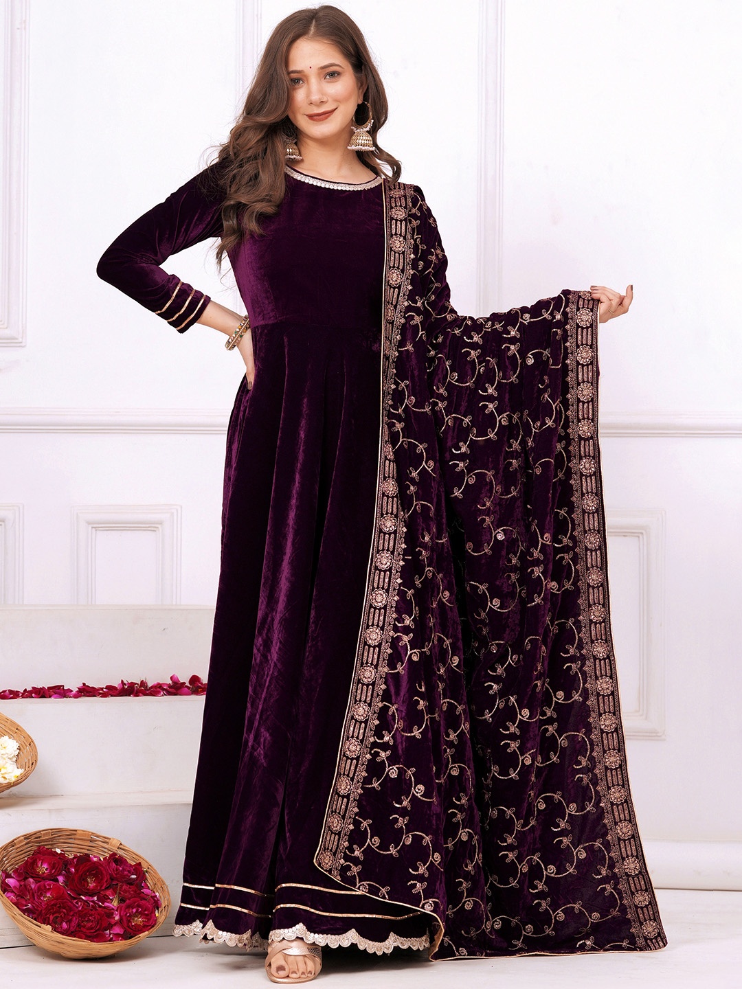 

Libas Women Regular Sequinned Velvet Kurta with Trousers & Dupatta, Burgundy