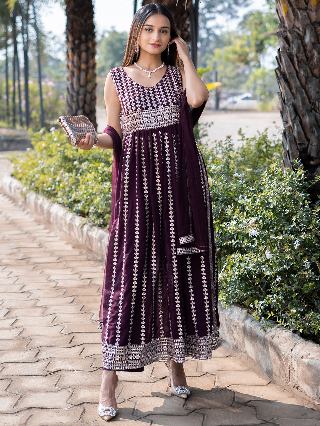 

Libas Women Floral Embroidered High Slit Sequinned Kurta with Trousers & With Dupatta, Burgundy