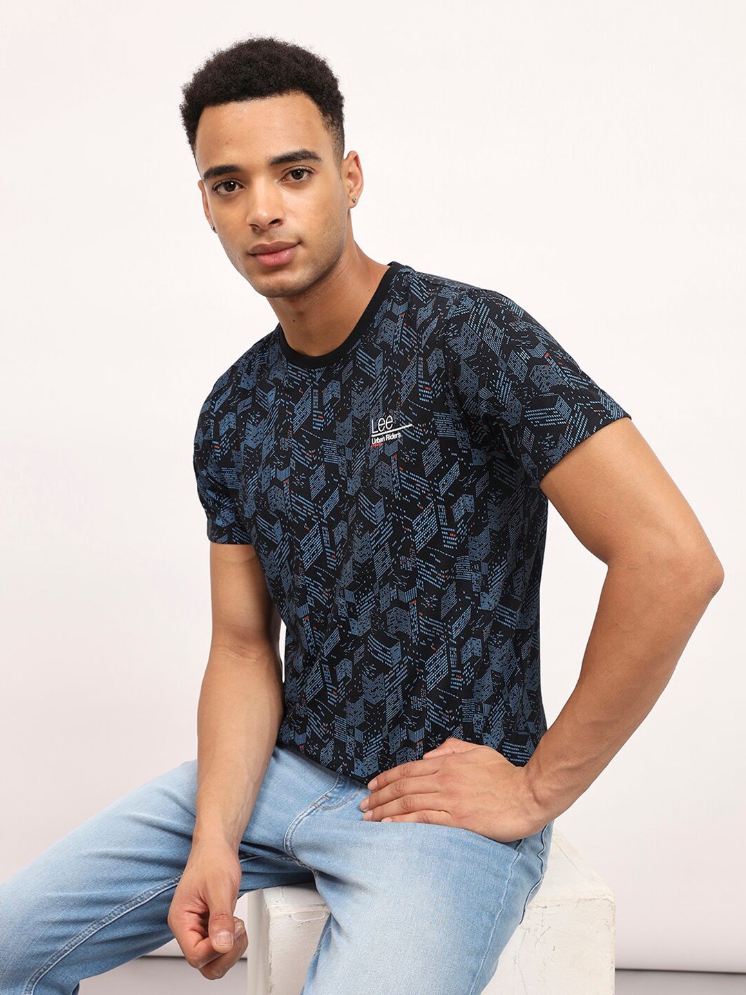 

Lee Abstract Printed Slim Fit Cotton T-Shirt, Black