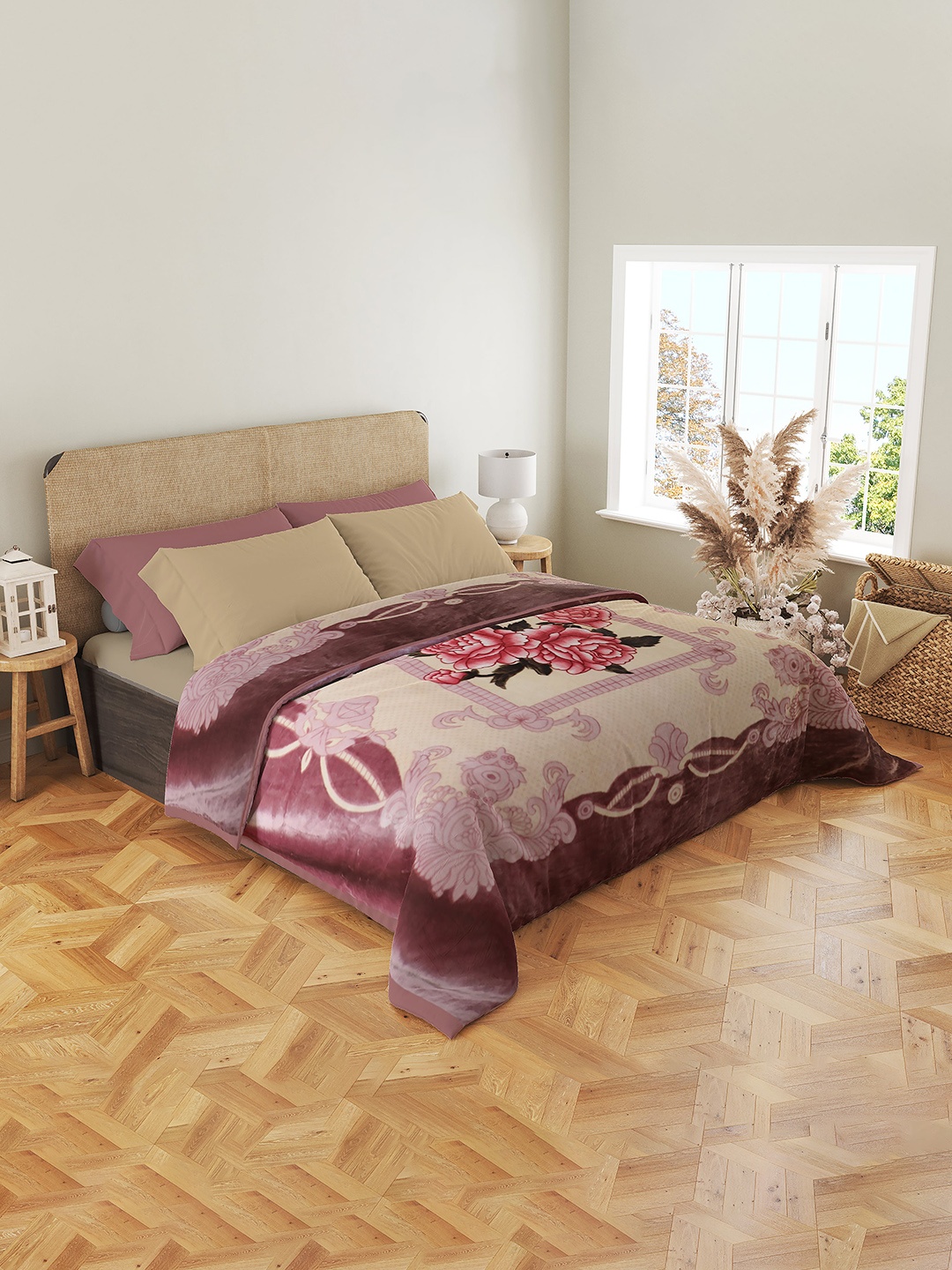 

Nivasam Mauve & Cream-Coloured Floral Heavy Winter 600 GSM Double Bed Blanket