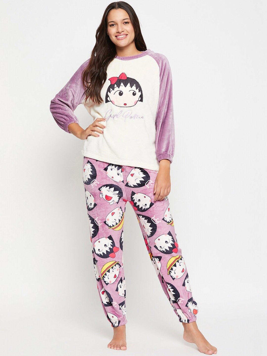 

Camey Graphic Printed Round Neck T-Shirt & Lounge Pants, Cream