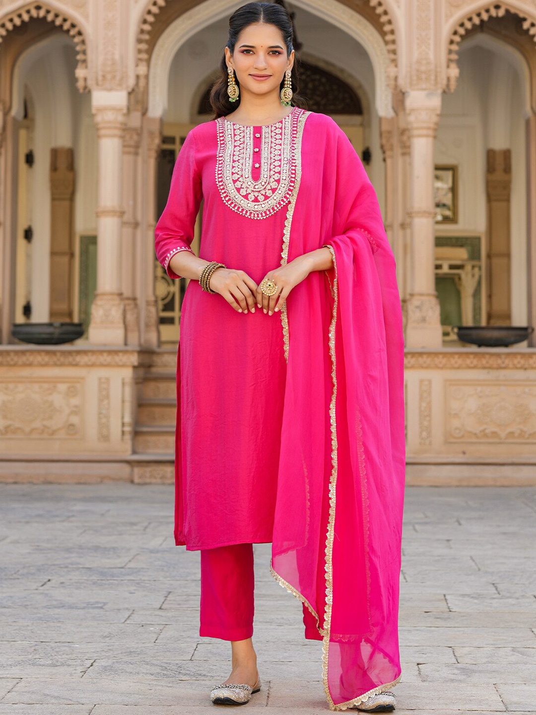 

EverBloom Ethnic Motifs Yoke Design Regular Mirror Work Kurta with Trousers & With Dupatta, Pink