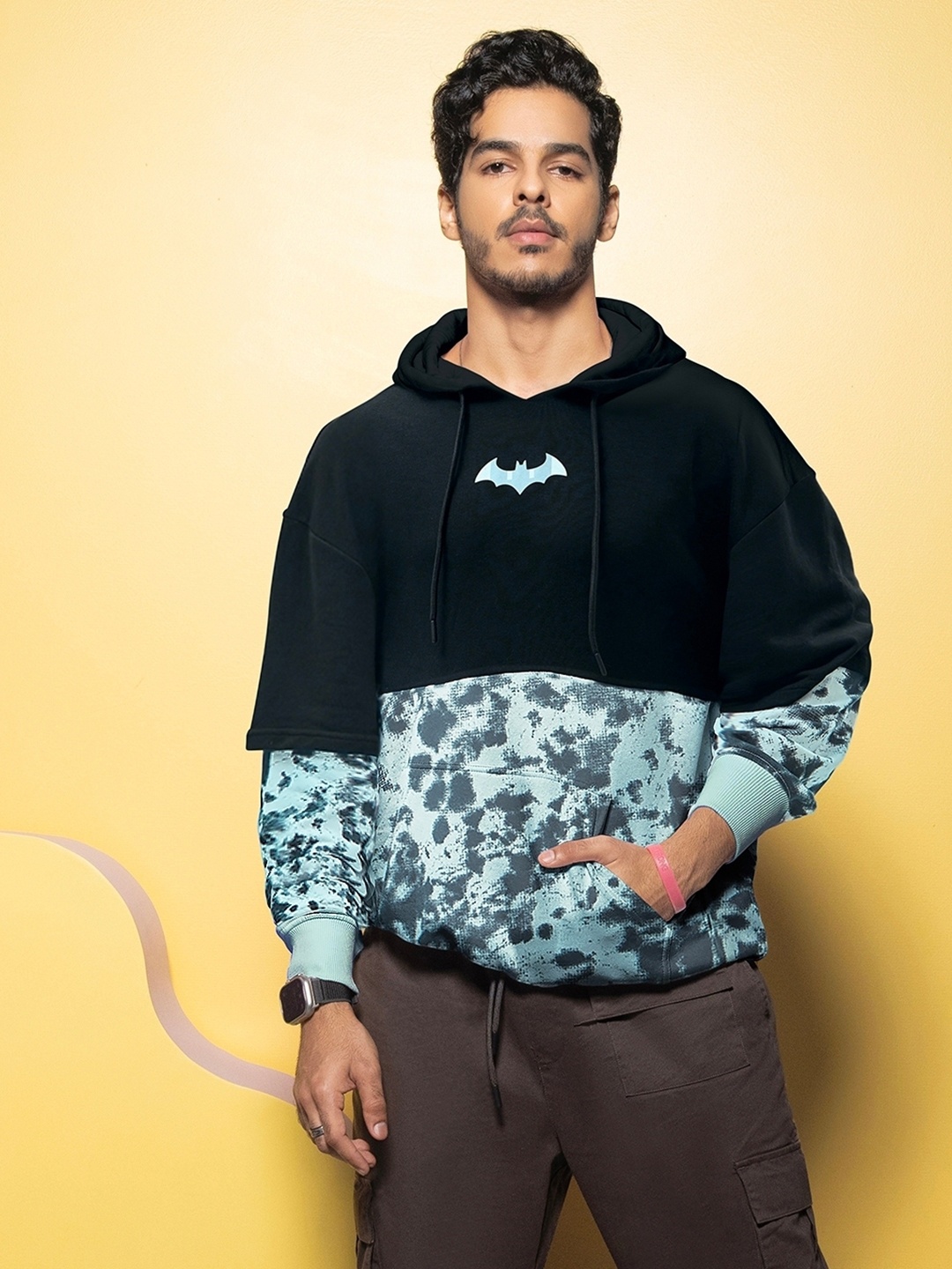 Bewakoof X Official DC Merchandise Wayne Block Oversized Hooded Pullover, Black