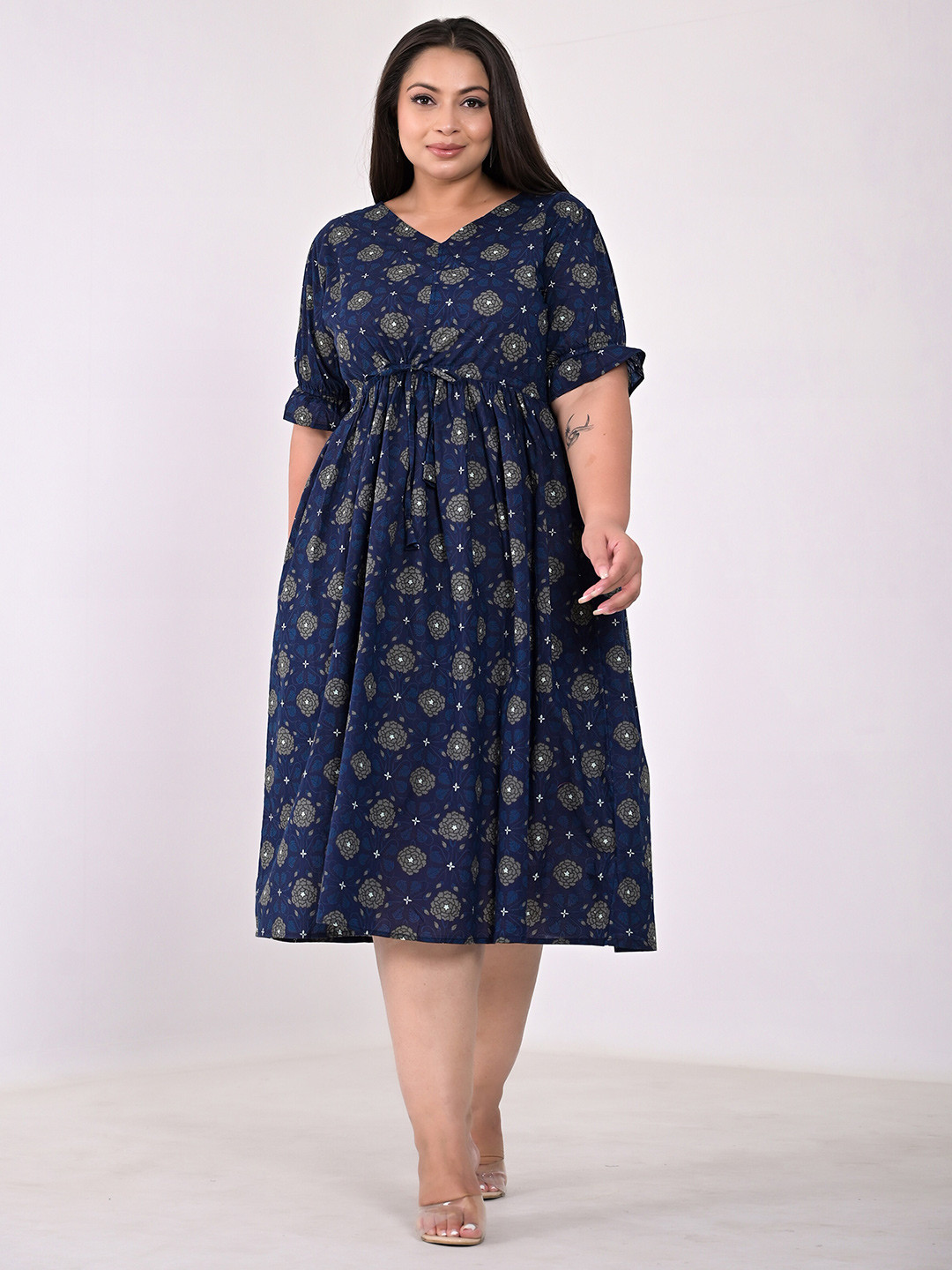 

KALINI Plus Size Blue Ethnic Motifs Printed Empire Midi Cotton Dress, Navy blue