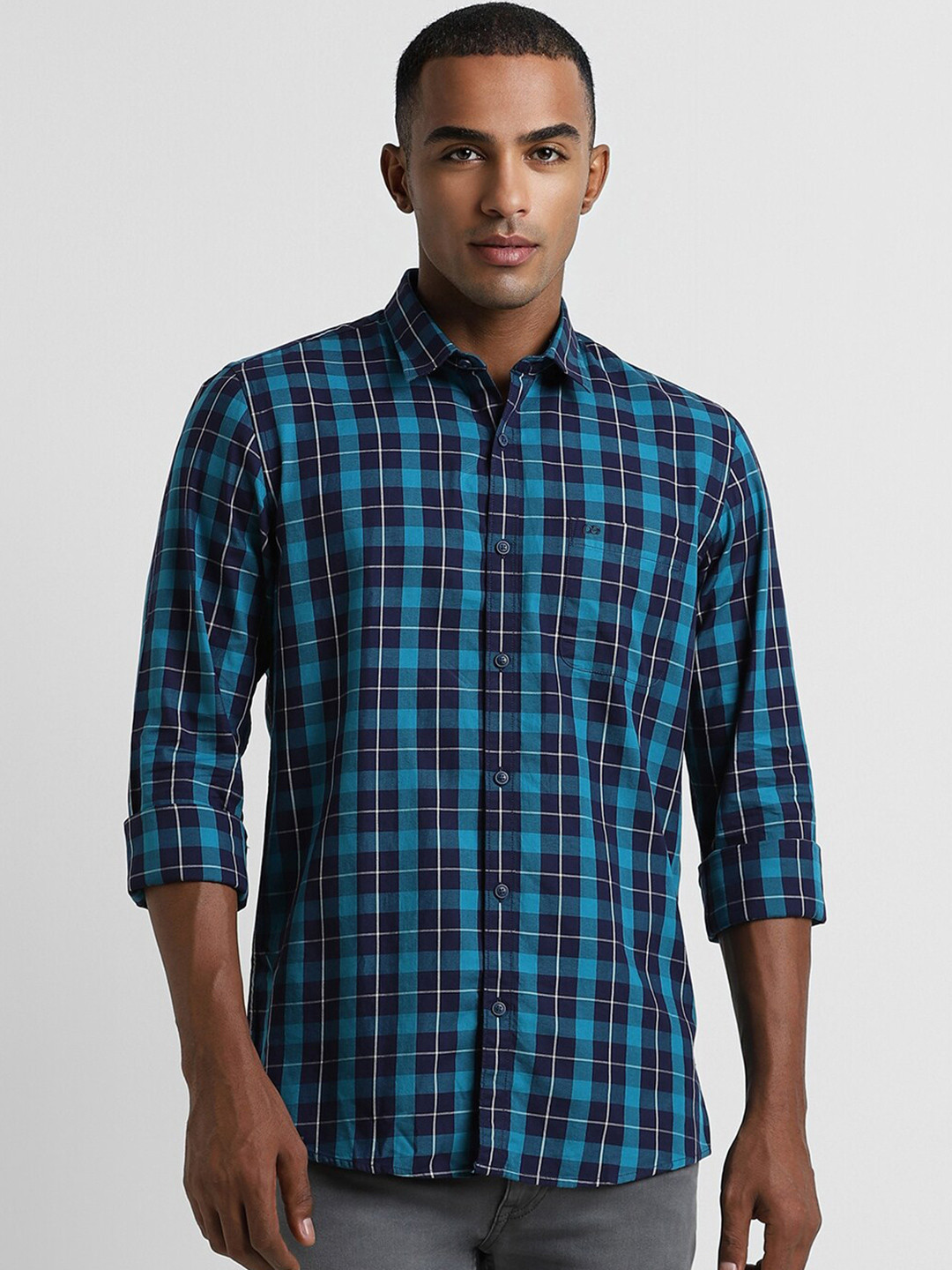 

Peter England Casuals Slim Fit Tartan Checks Pure Cotton Casual Shirt, Blue
