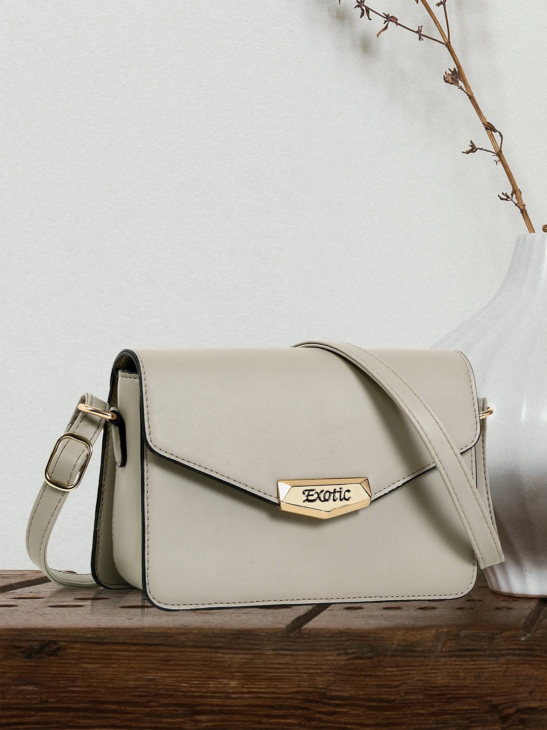 

Exotic Structured Sling Bag, Off white