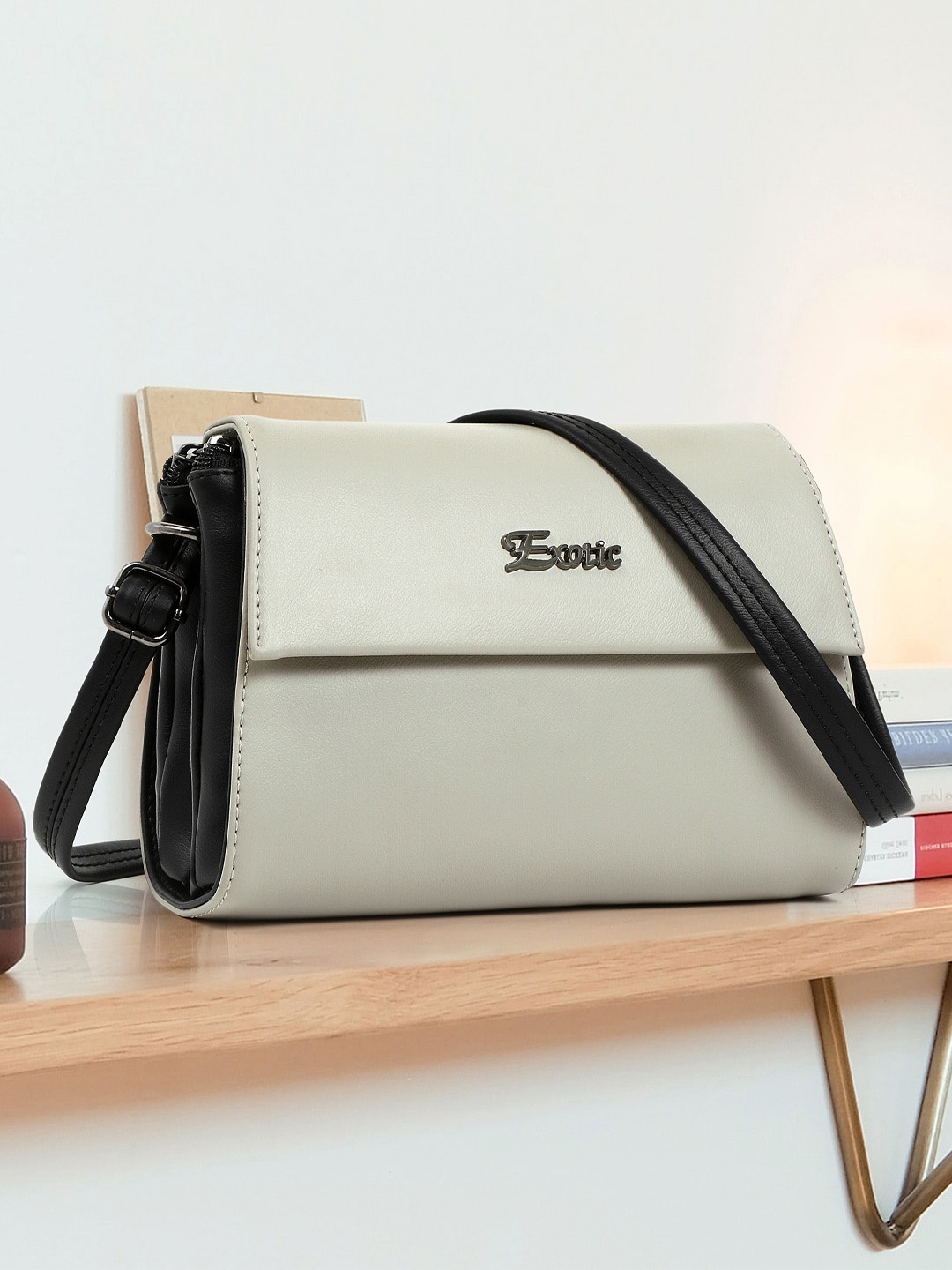 

Exotic Structured Sling Bag, Off white