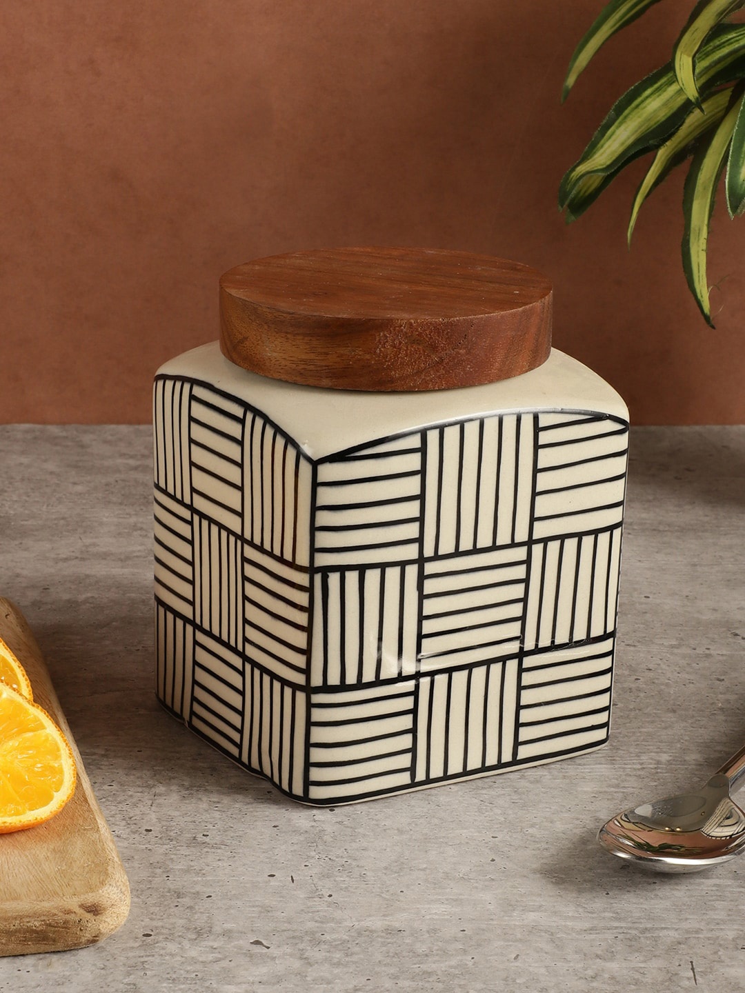 

MIAH Decor Off White Handpainted Ceramic Food Container With Airtight Lid 900 ML