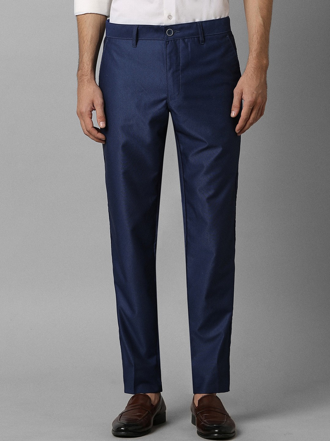 

Louis Philippe Sport Men Textured Slim Fit Mid Rise Pure Cotton Regular Trousers, Navy blue