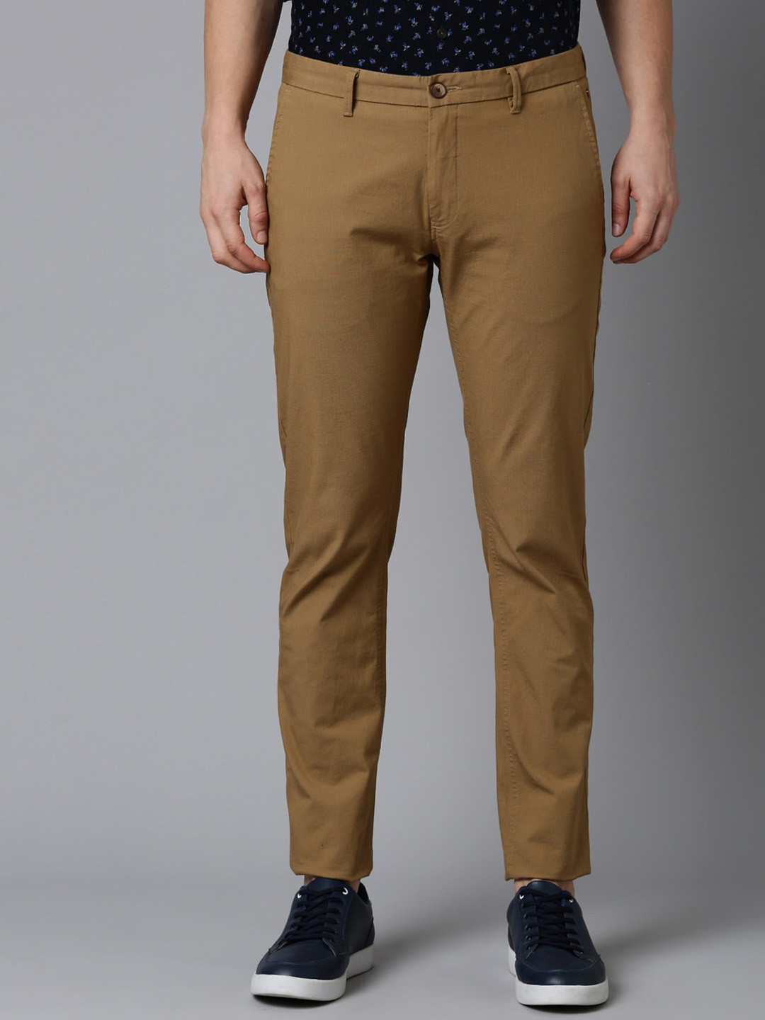 

Louis Philippe Sport Men Pure Cotton Slim Fit Chinos, Brown