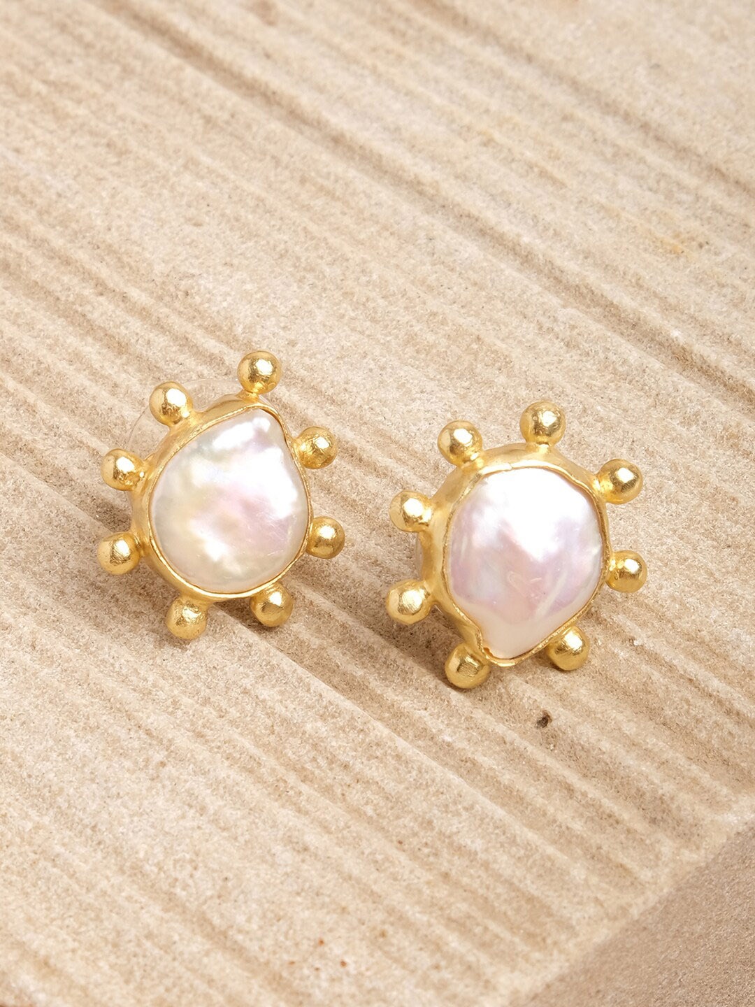 

XPNSV Gold-Plated Contemporary Studs Earrings