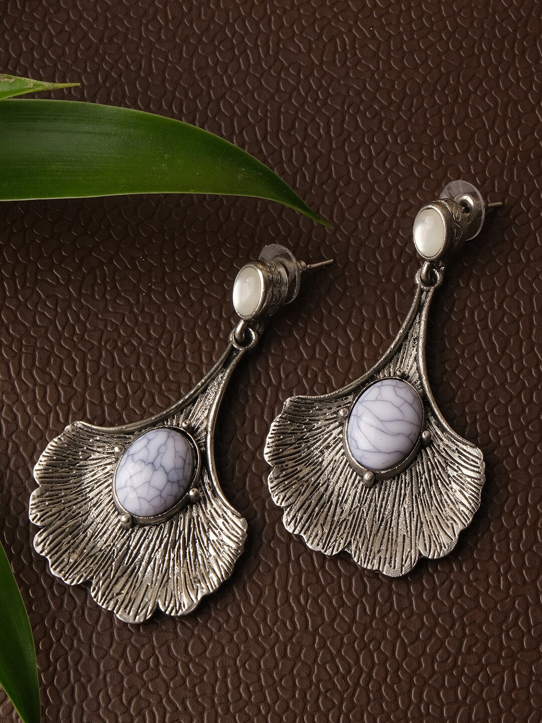 

XPNSV Silver Plated Oxidised Drop Earrings