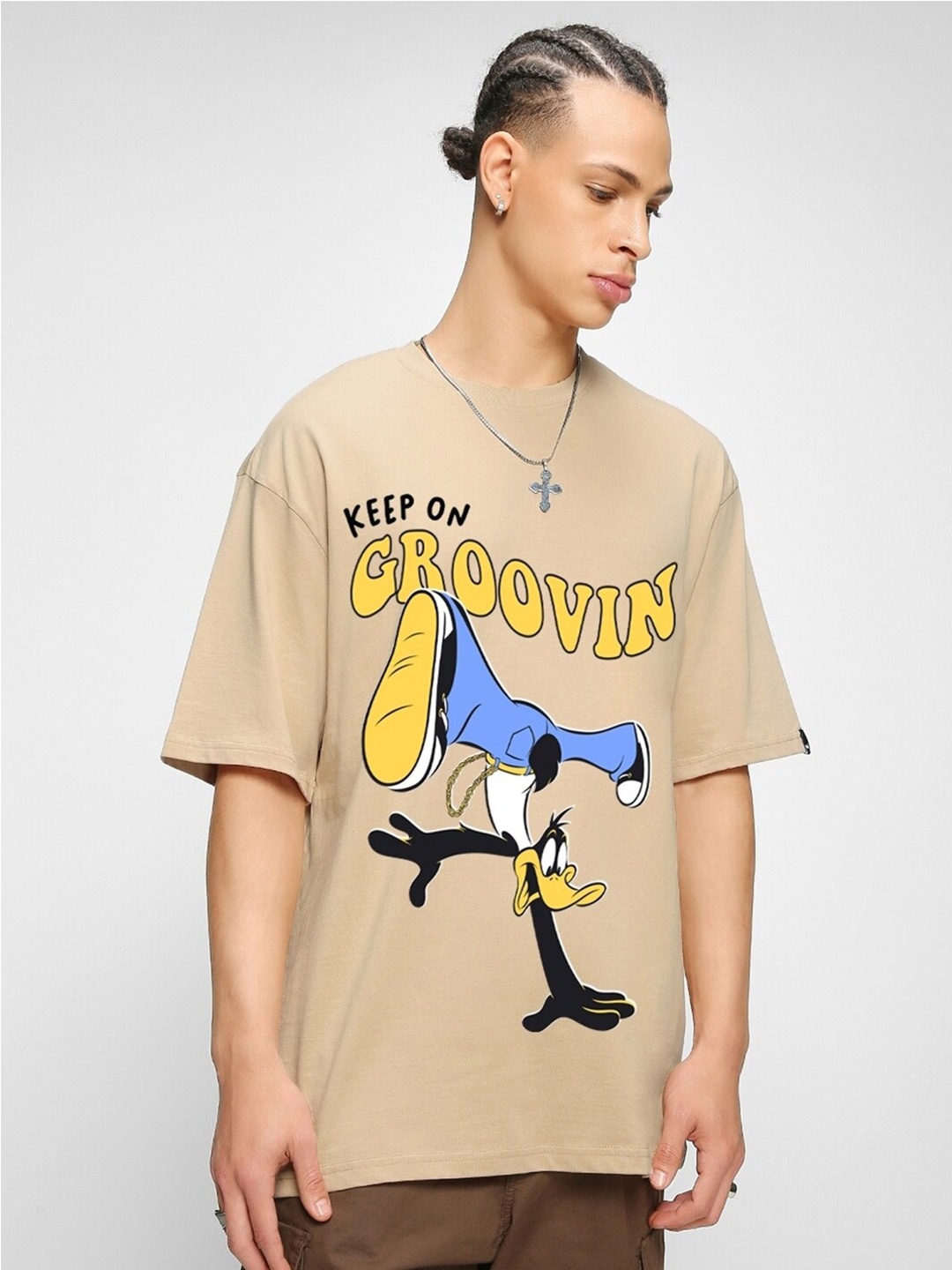 

Bewakoof Looney Tunes Printed Drop-Shoulder Sleeves Oversized Cotton T-shirt, Brown